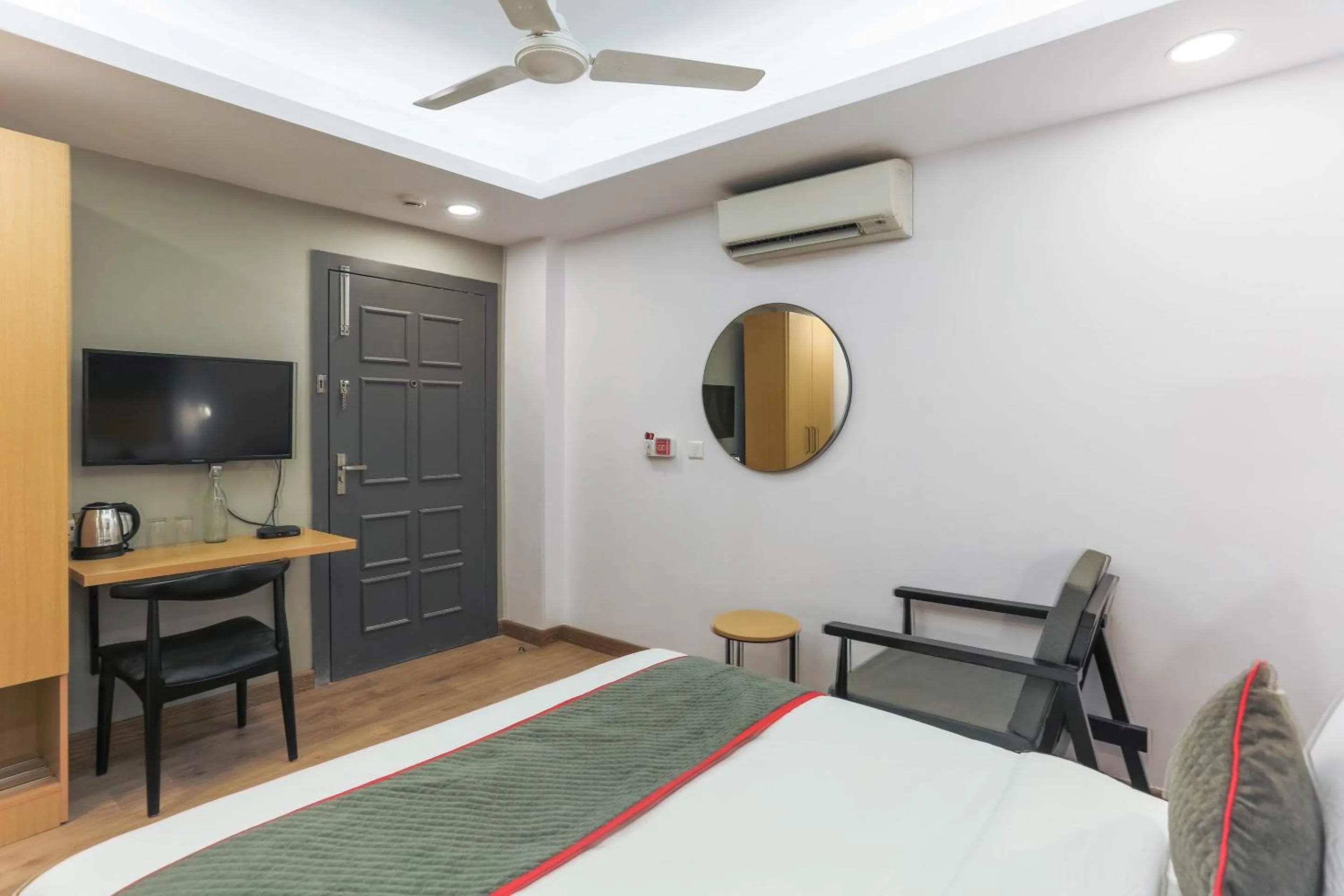 Bedroom, Bed in Super Townhouse Habitat New Town Rooms & Party Spaces