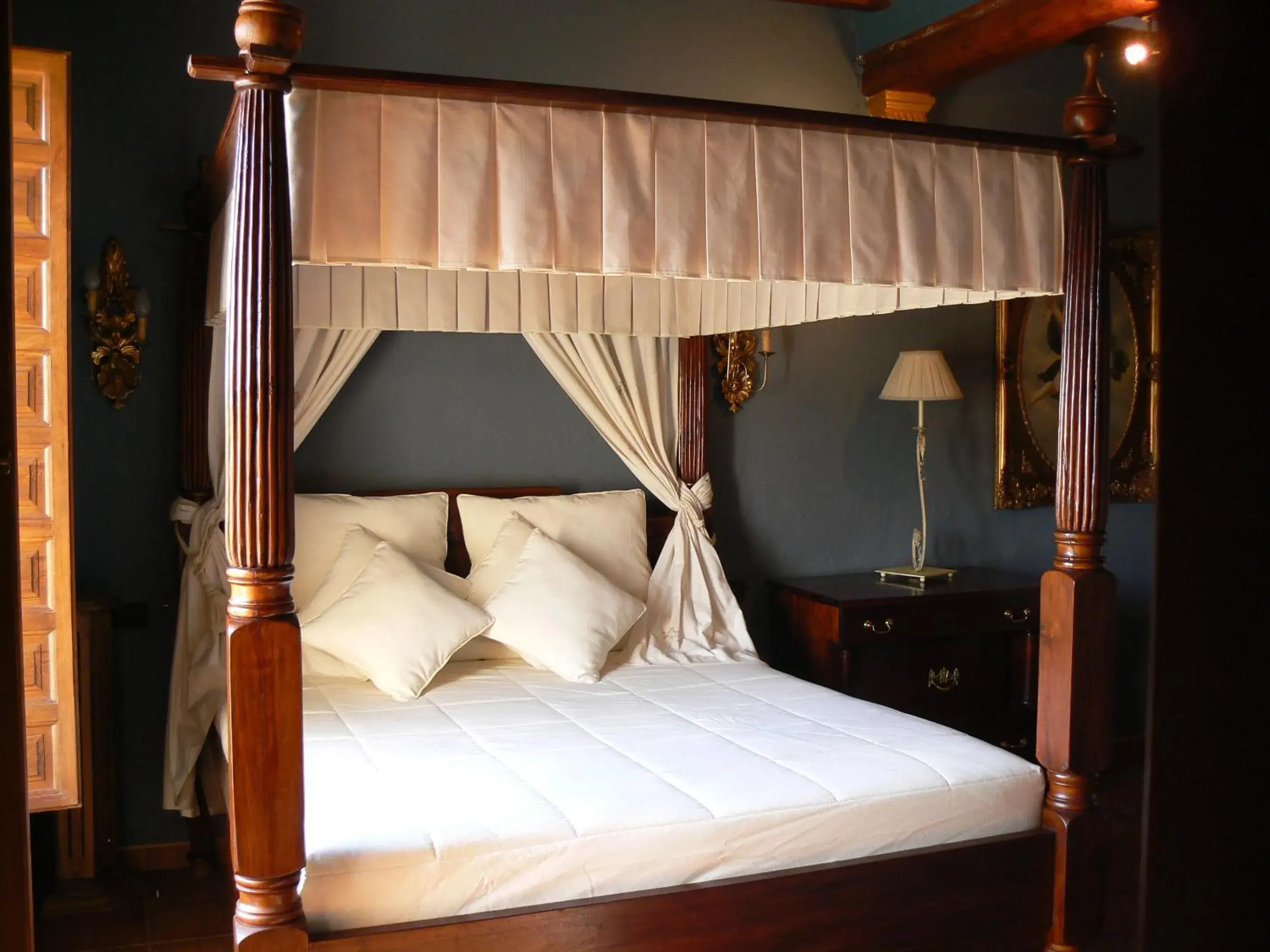 Suite with Balcony in Hotel Caseta Nova Suite with Balcony in Hotel Caseta Nova