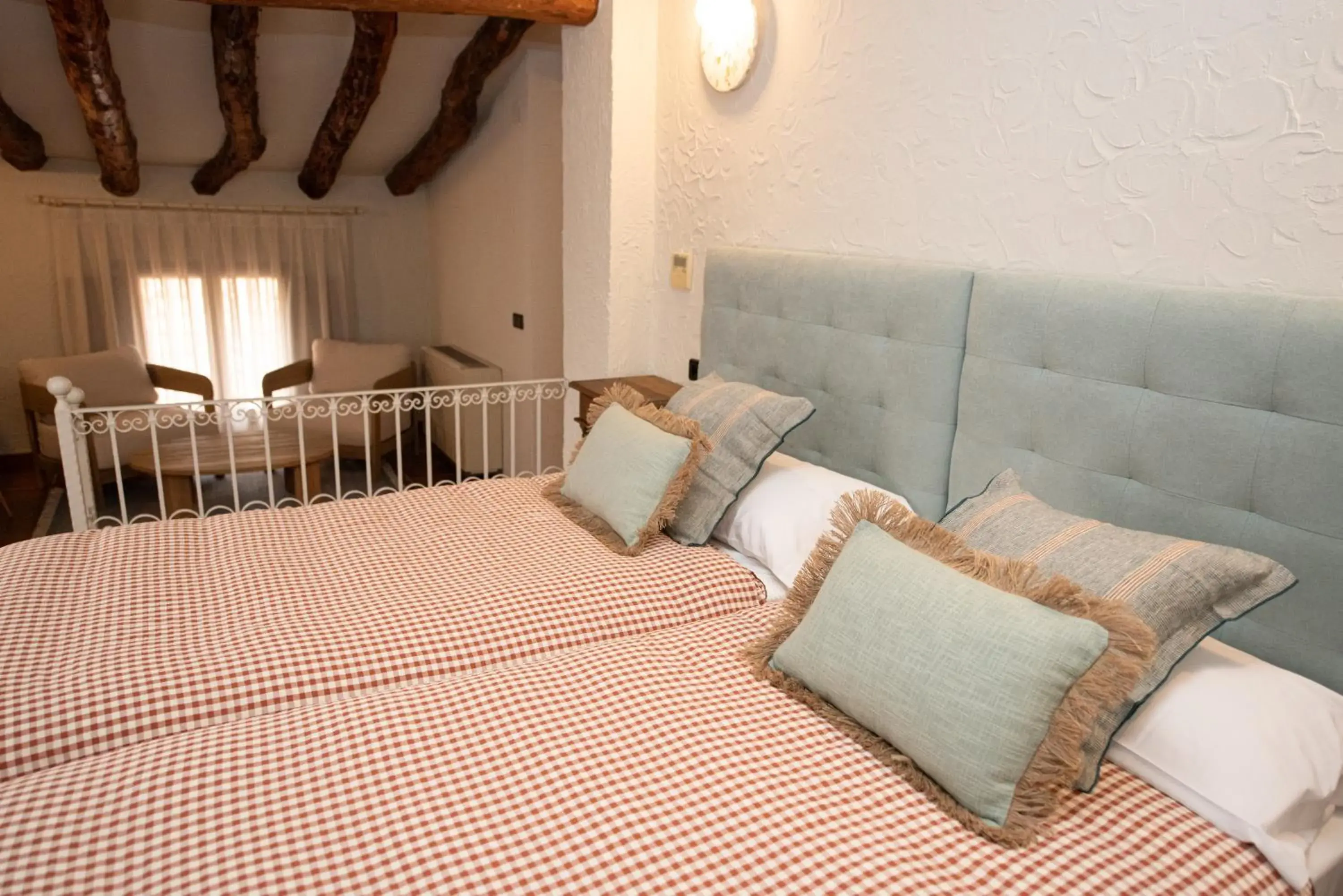 Twin Room in Hotel Caseta Nova Twin Room in Hotel Caseta Nova