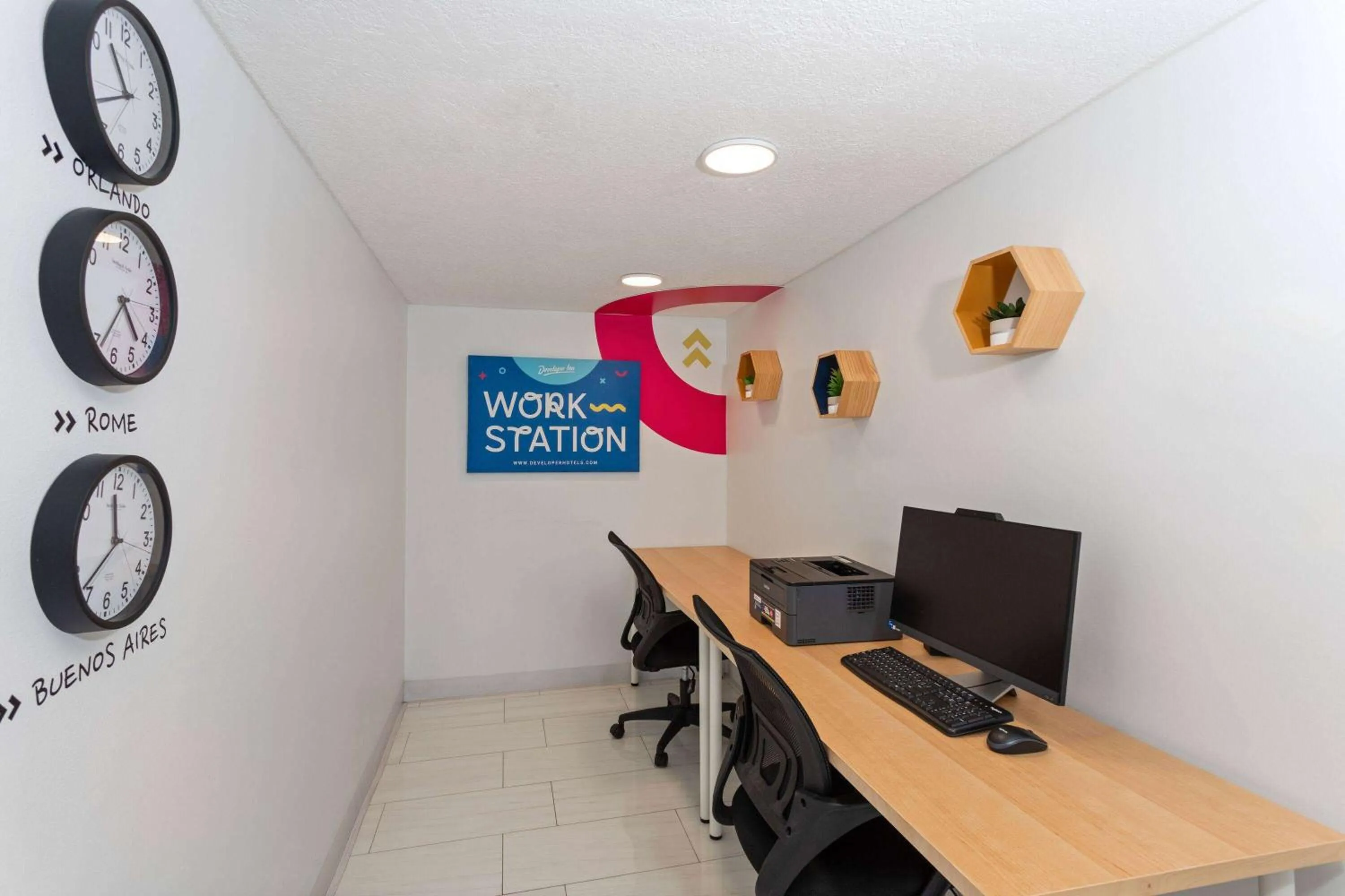 Business facilities in Howard Johnson by Wyndham Orlando Lake Buena Vista South