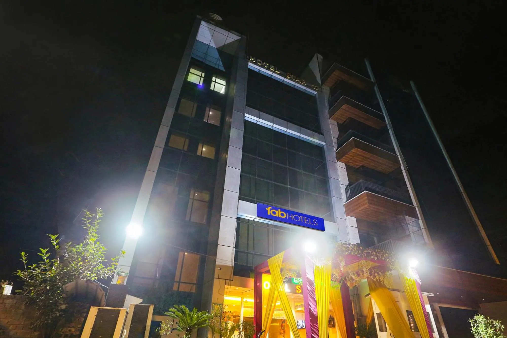 Property building in FabHotel Prime Star 17 - Nr Yashobhoomi Convention Centre