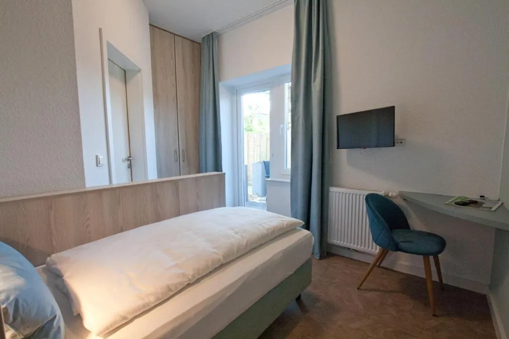Bed in Hotel Garni Goldener Anker