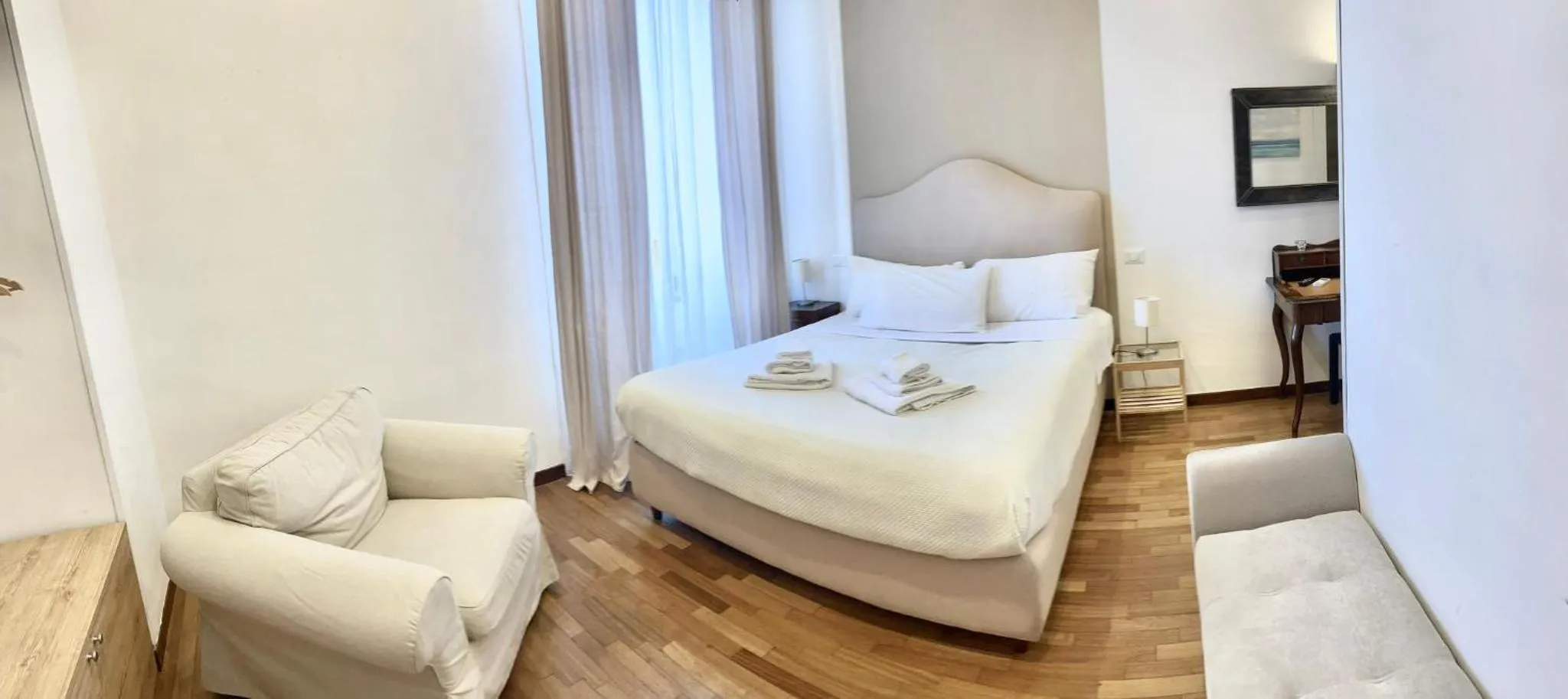 Bed in Caracciolo Napoli BeB