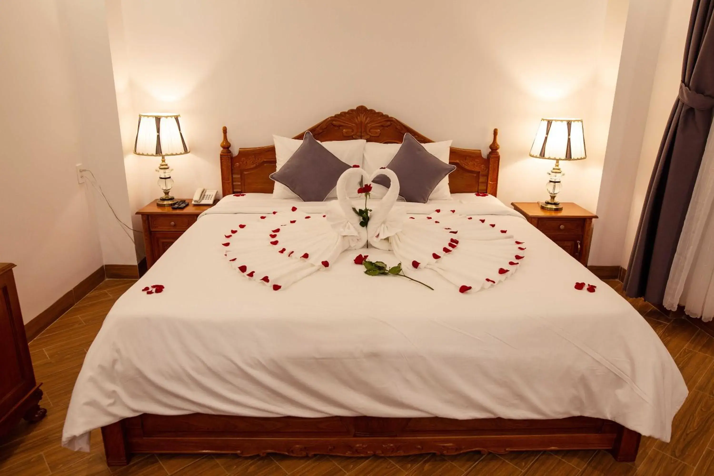 Photo of the whole room, Bed in Thanh Van Hotel Quy Nhon Photo of the whole room, Bed in Thanh Van Hotel Quy Nhon