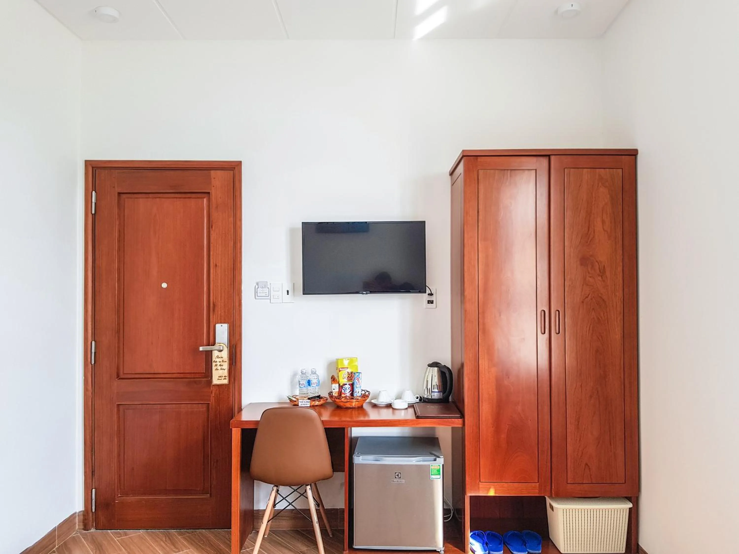 Photo of the whole room in Thanh Van Hotel Quy Nhon