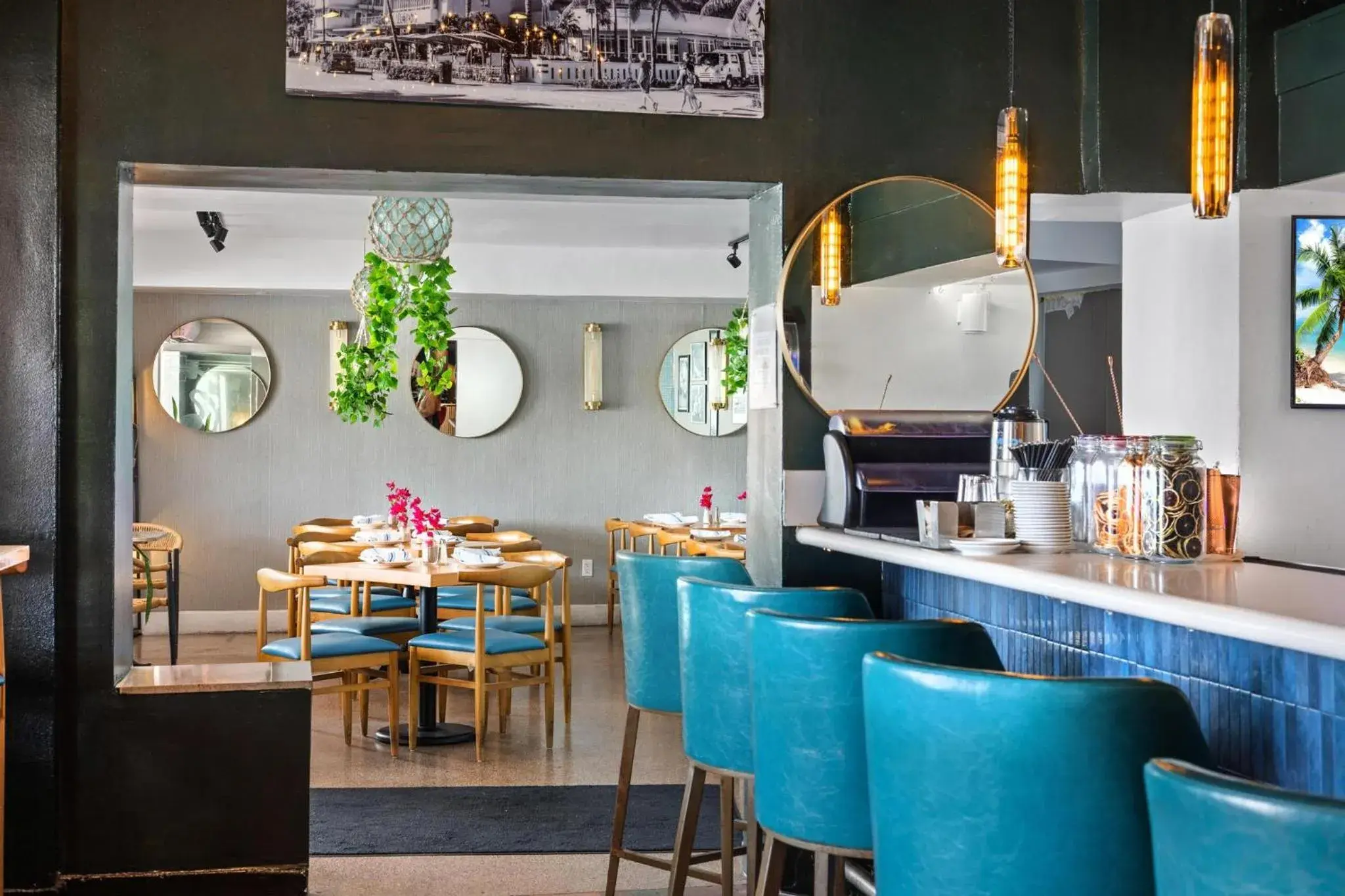 Lounge or bar in Beacon South Beach Hotel Lounge or bar in Beacon South Beach Hotel