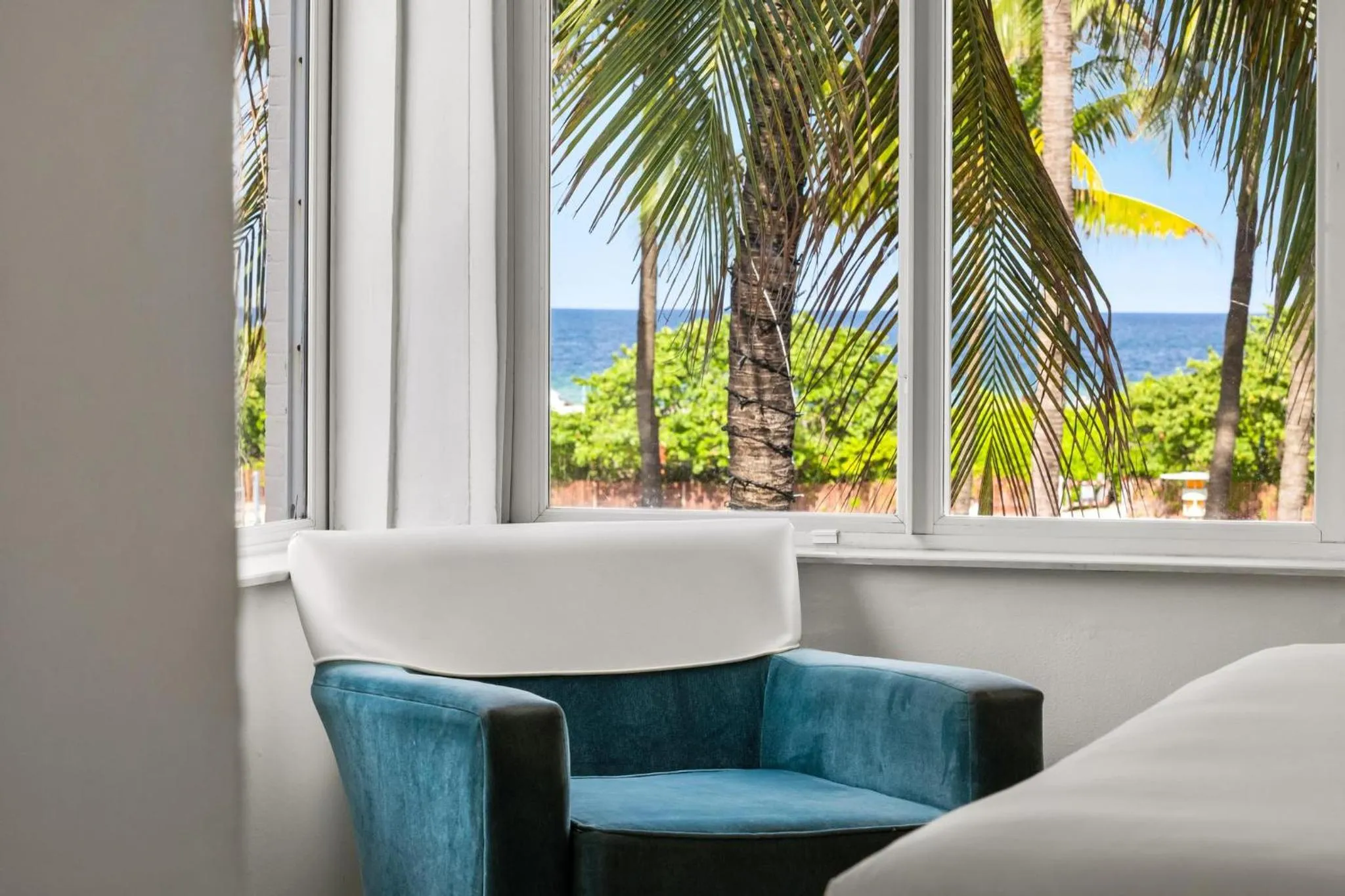 Beacon South Beach Hotel