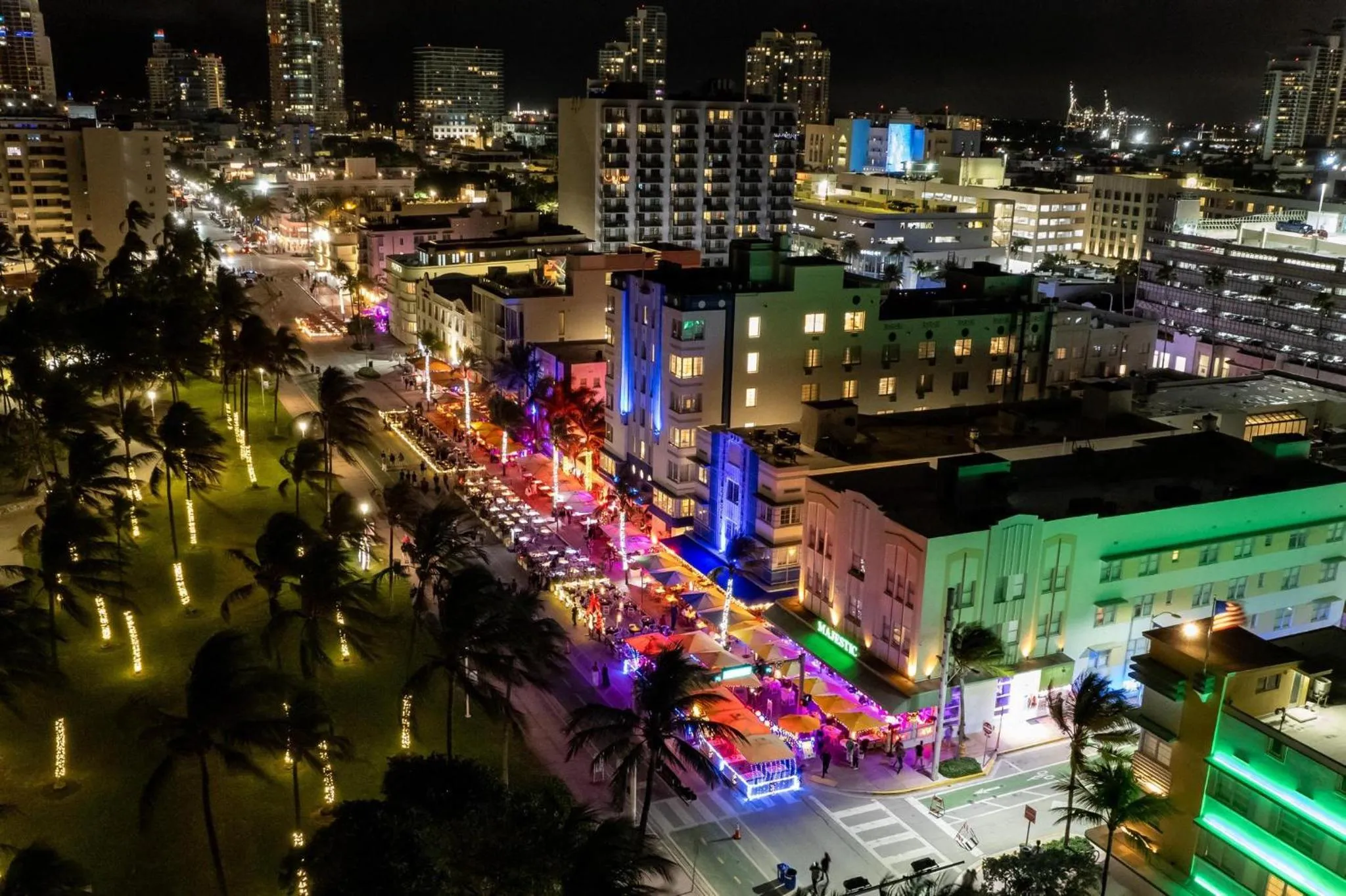 Property building in Beacon South Beach Hotel