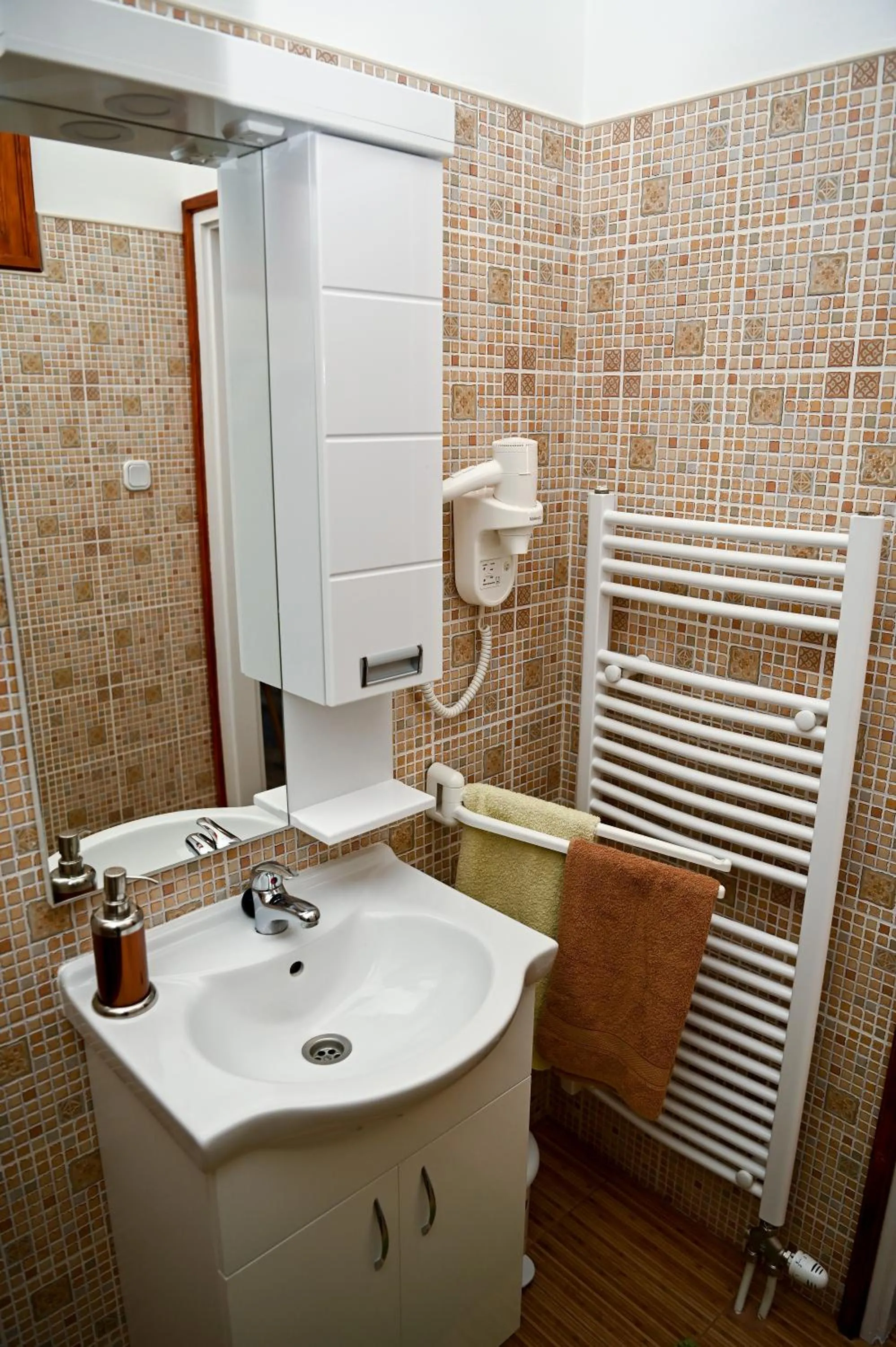 Bathroom in Angéla Vendegház
