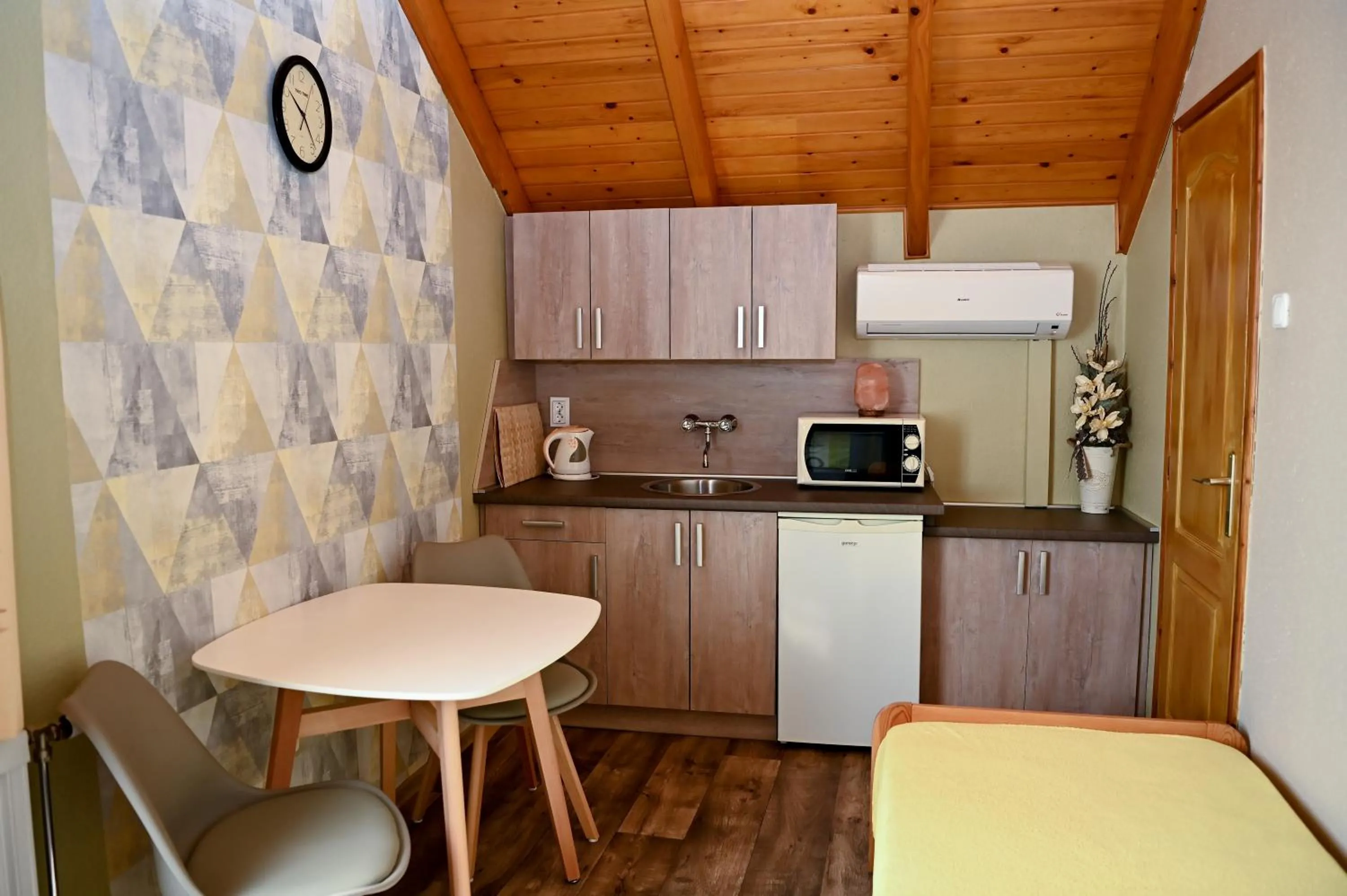 Dining area in Angéla Vendegház
