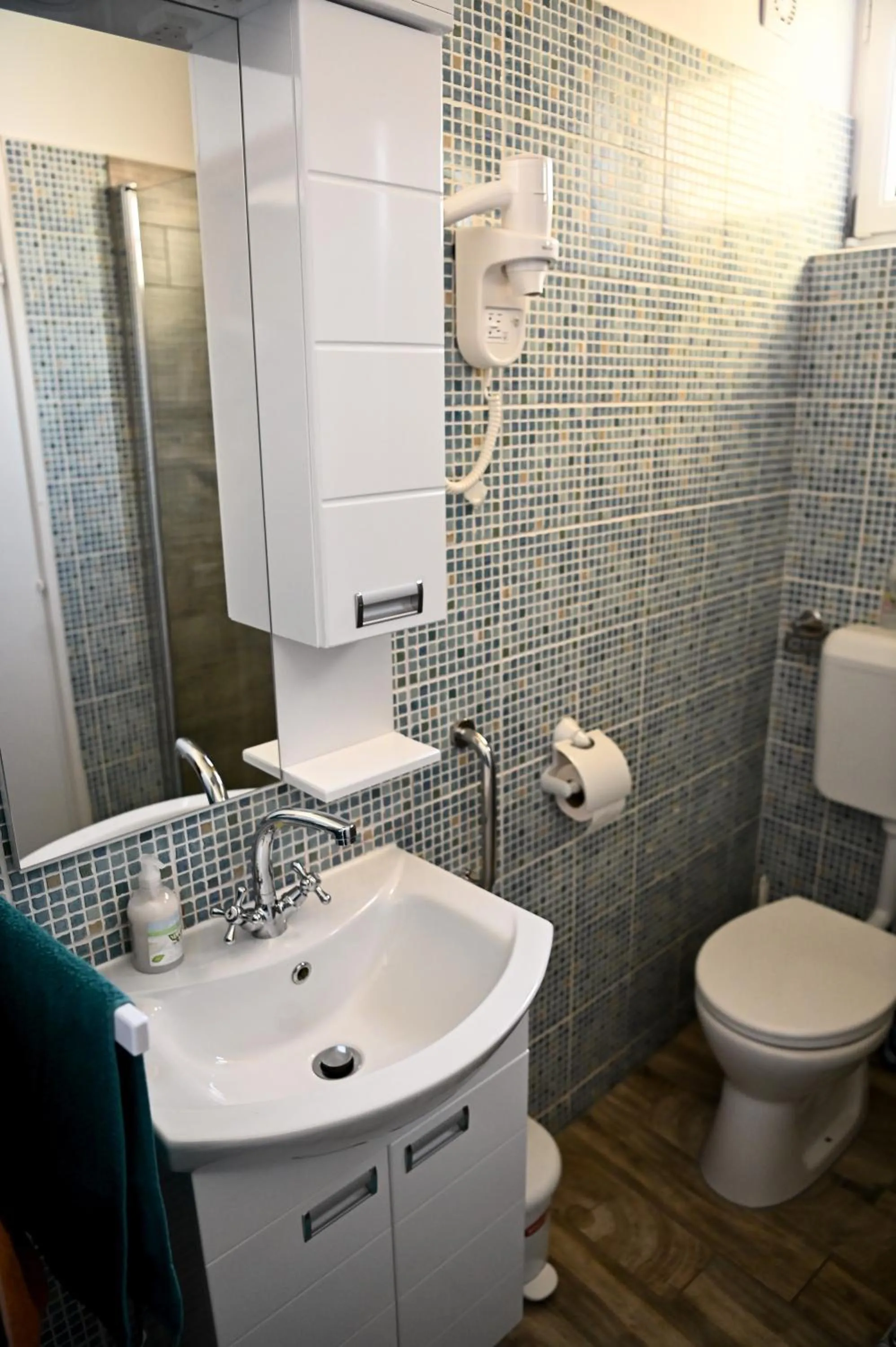 Bathroom in Angéla Vendegház