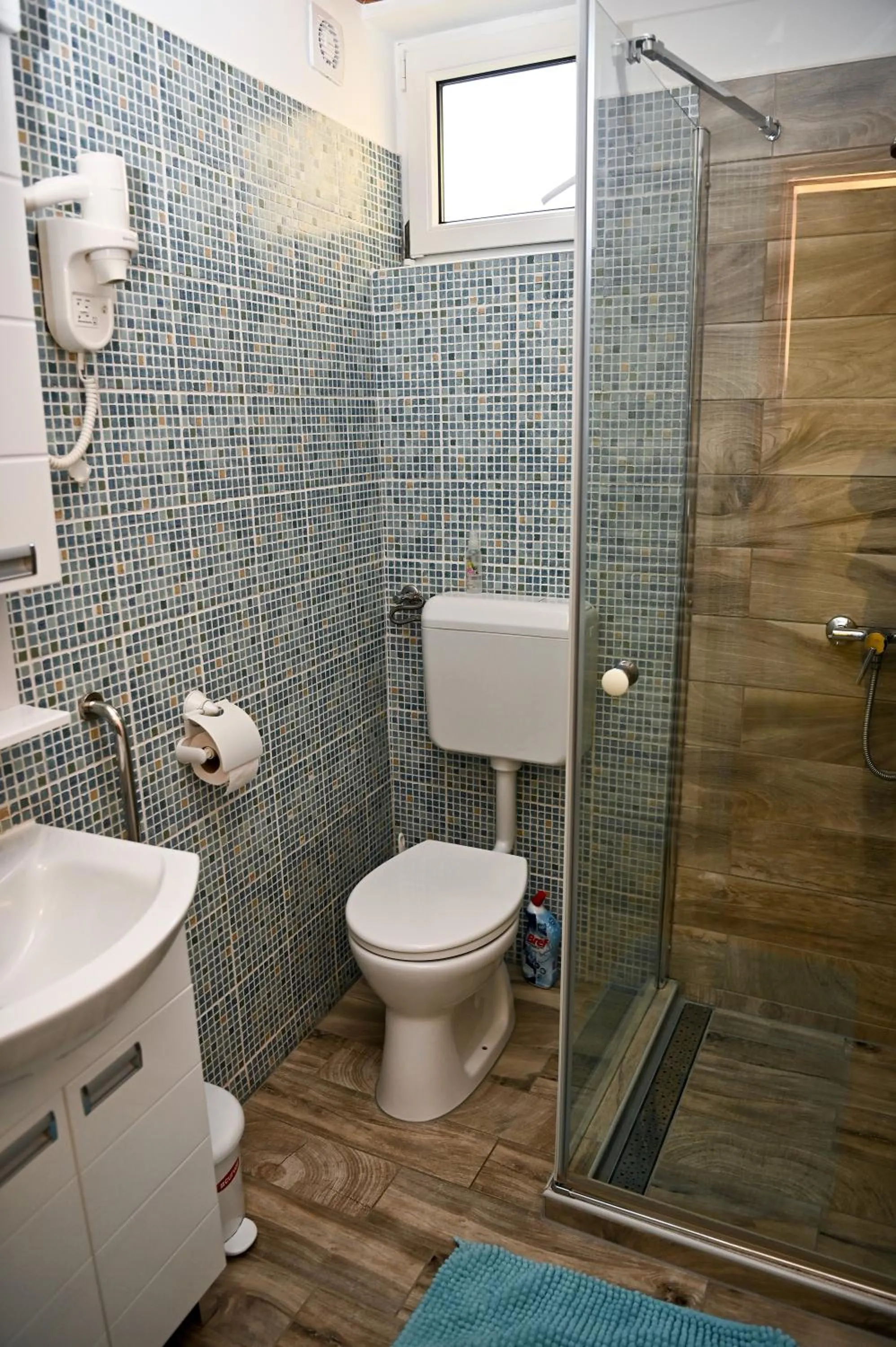 Bathroom in Angéla Vendegház