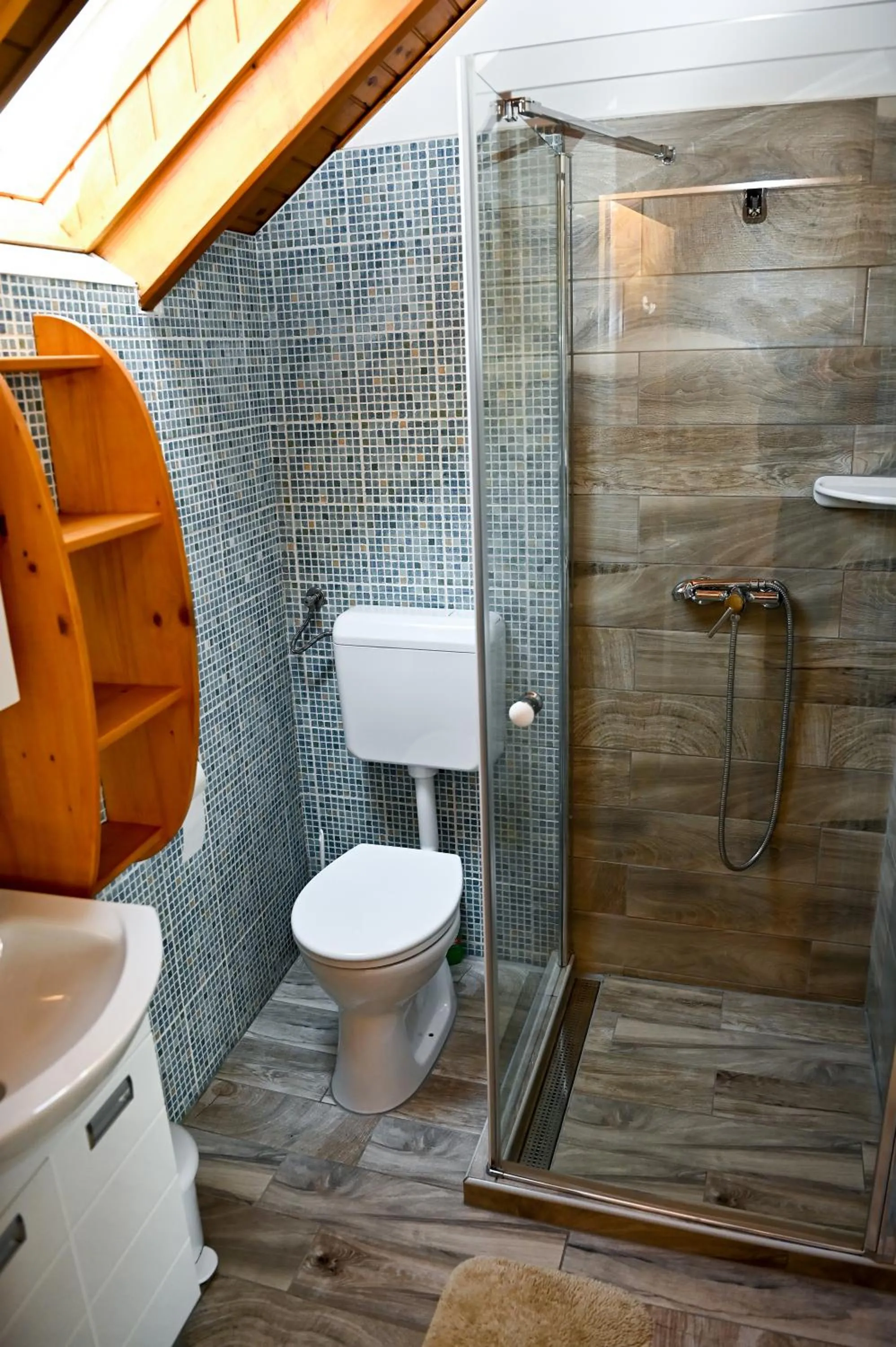Bathroom in Angéla Vendegház