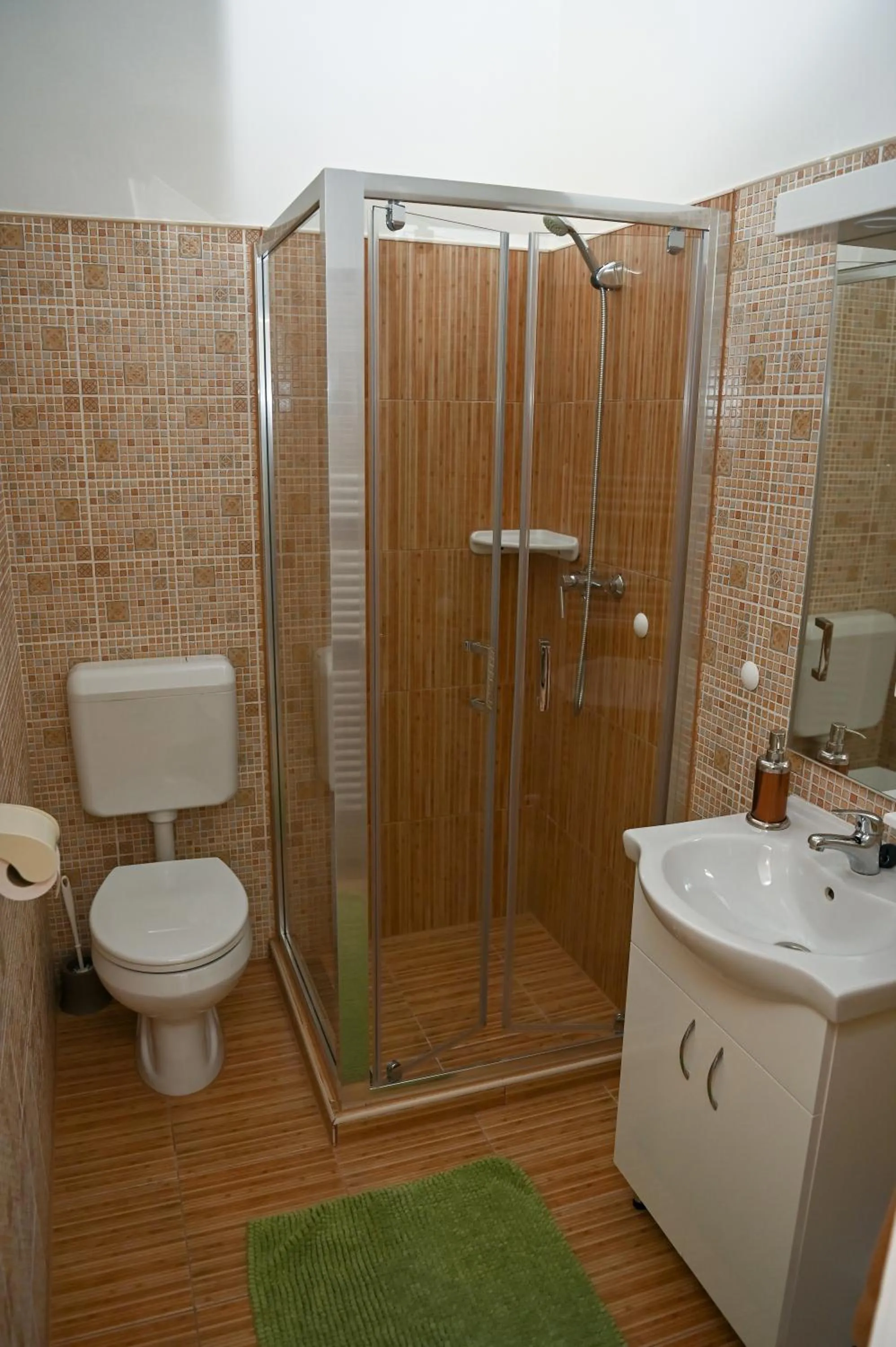 Bathroom in Angéla Vendegház