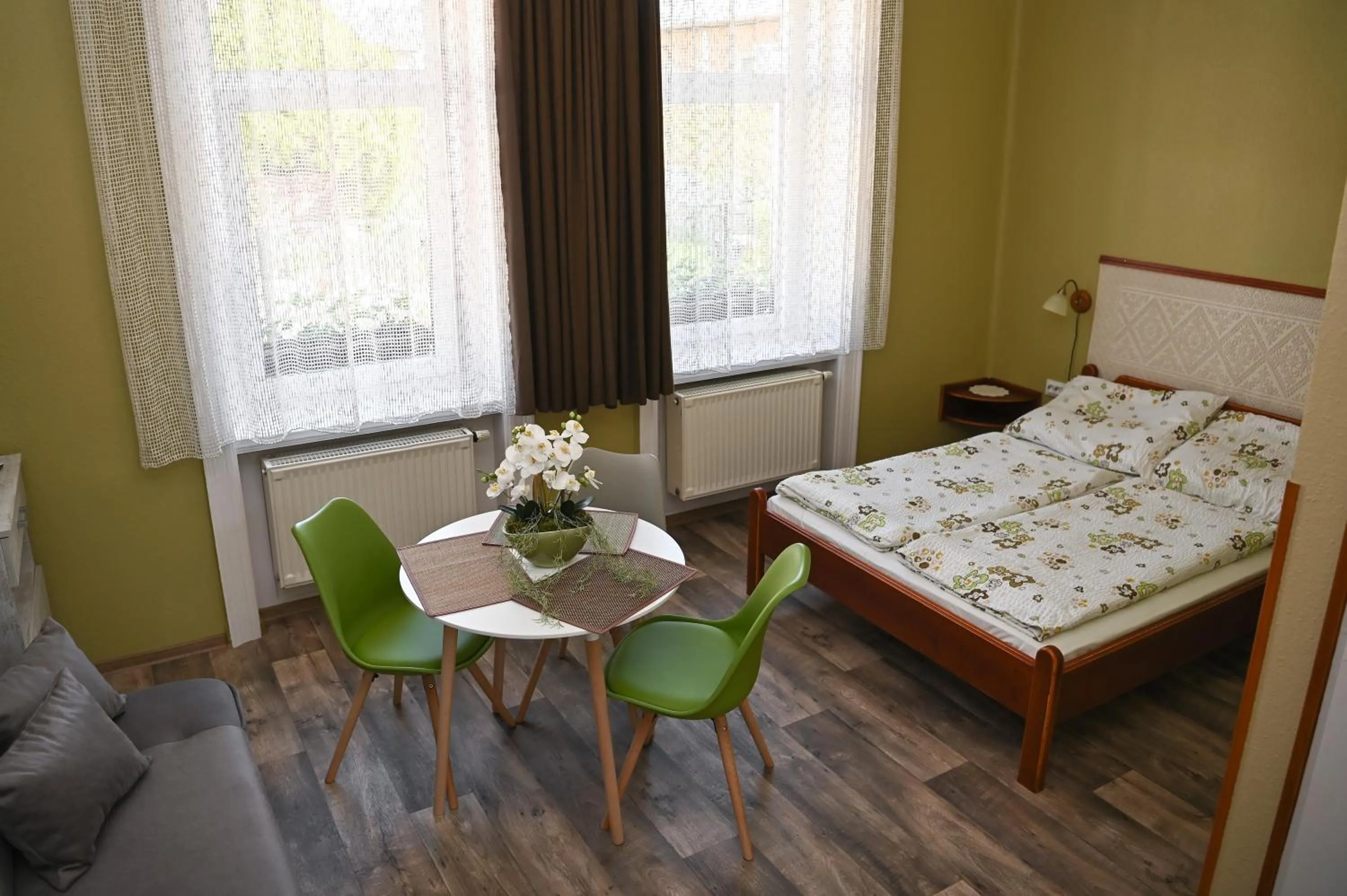 Photo of the whole room, Bed in Angéla Vendegház