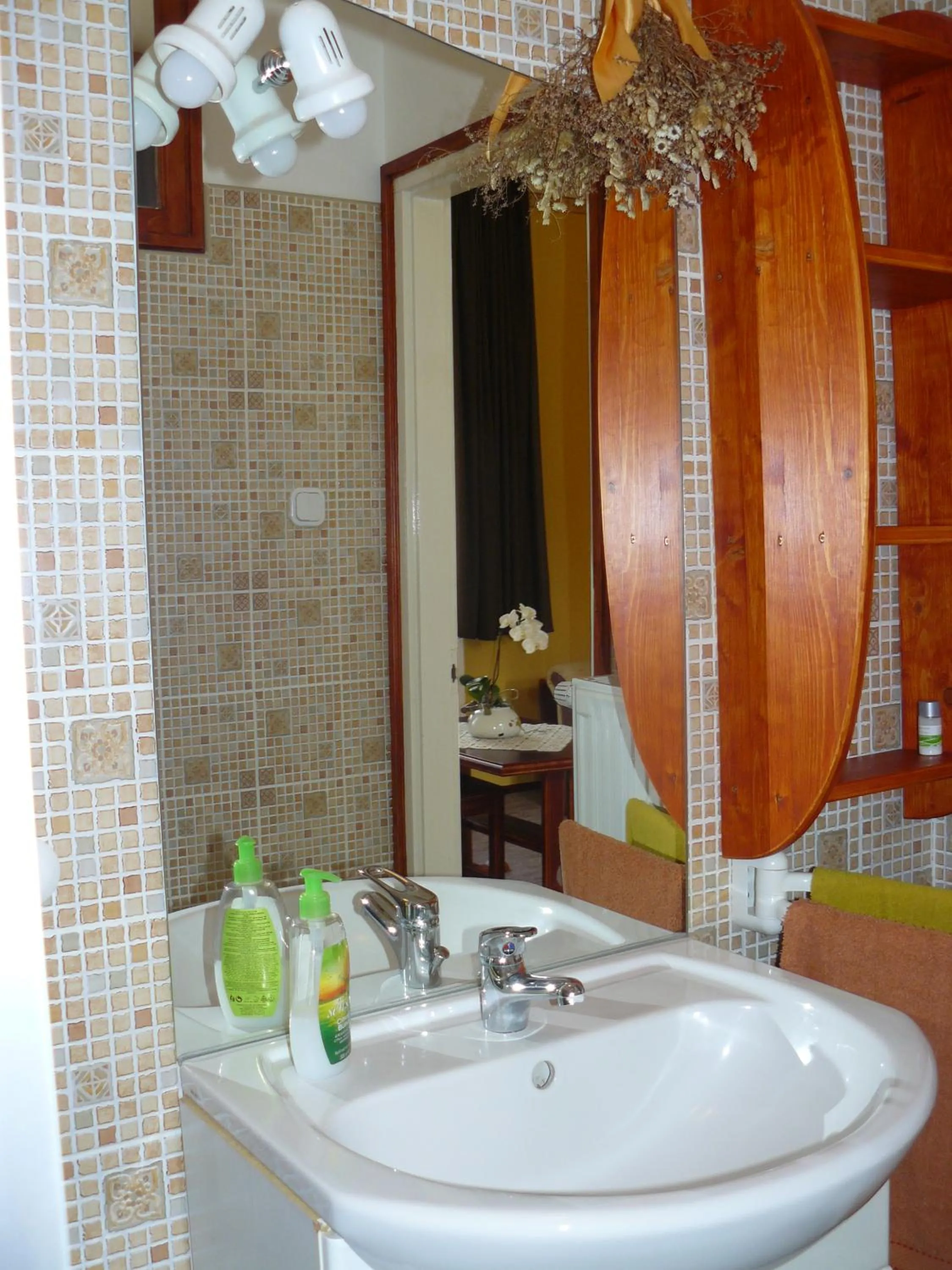 Toilet in Angéla Vendegház