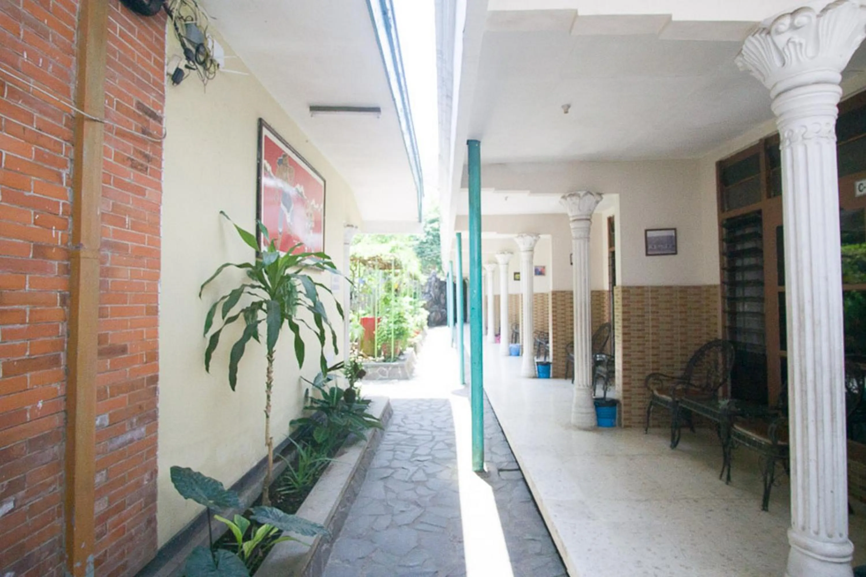 Facade/entrance in RedDoorz Syariah @ Jalan Gajah Mada