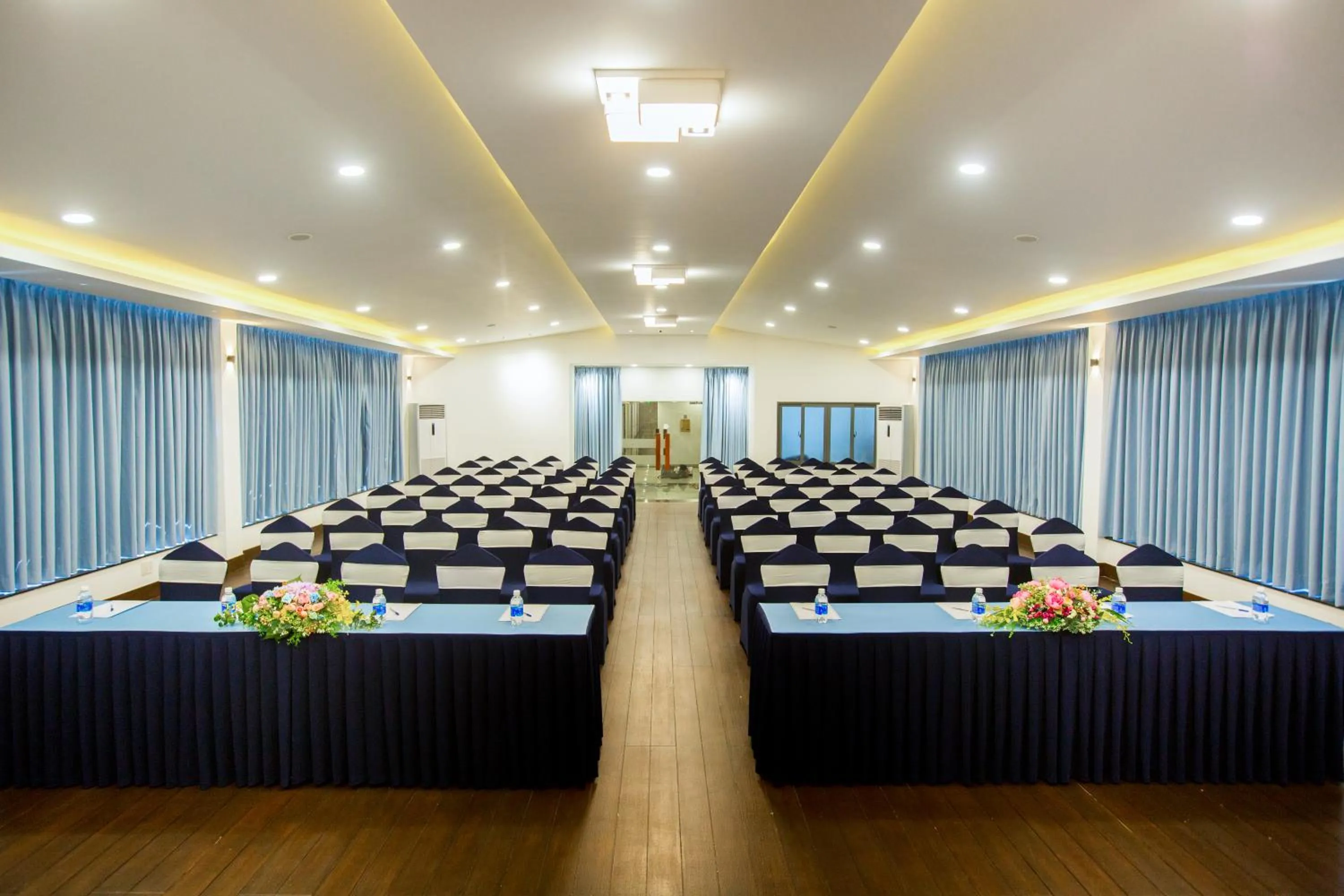 Business facilities in Mermaid Seaside Hotel