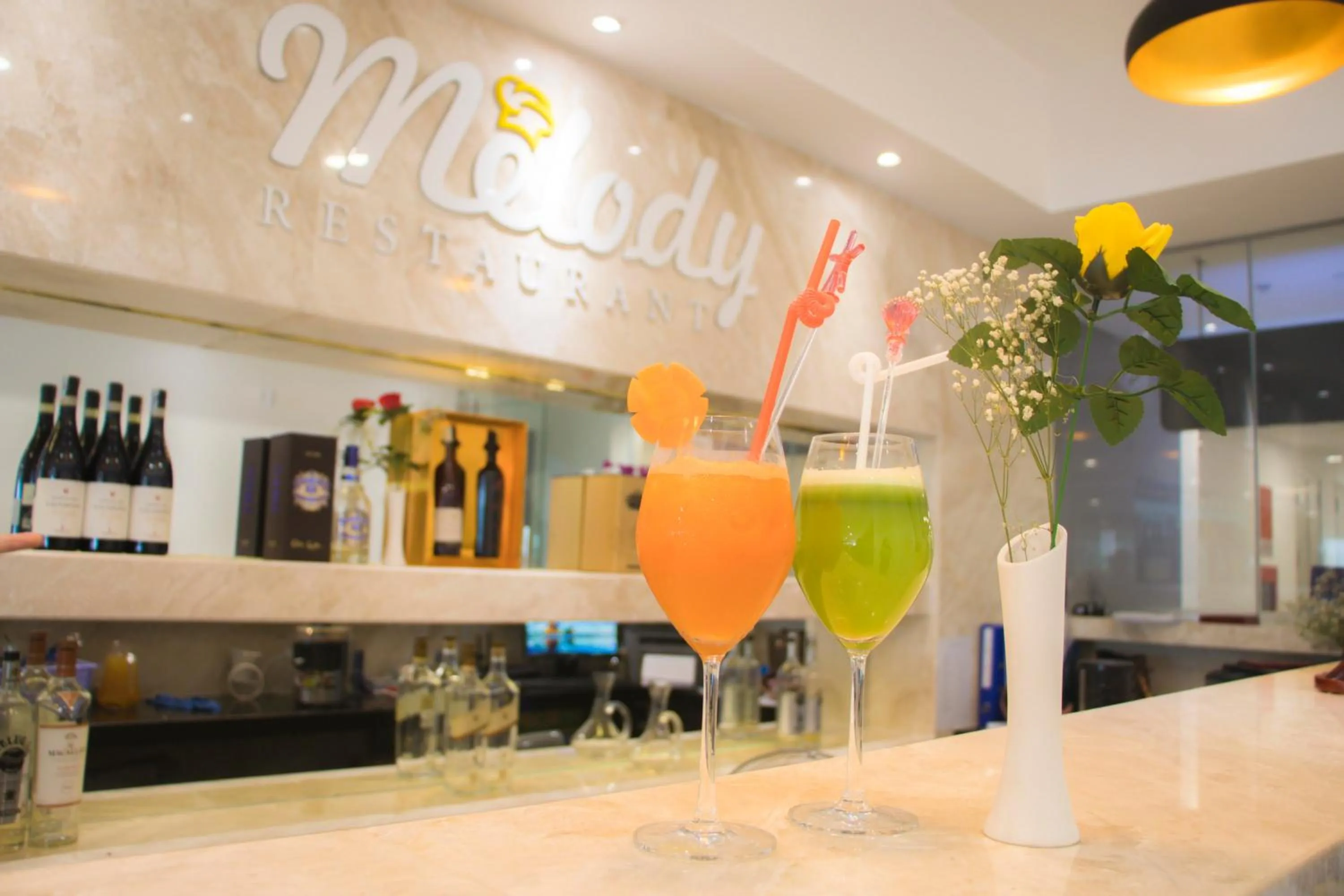 Restaurant/places to eat in Mermaid Seaside Hotel