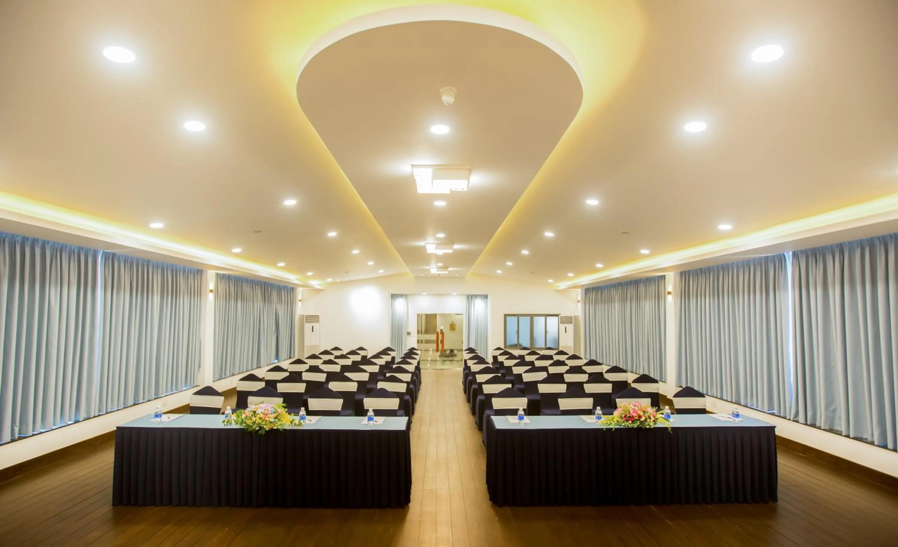 Business facilities in Mermaid Seaside Hotel