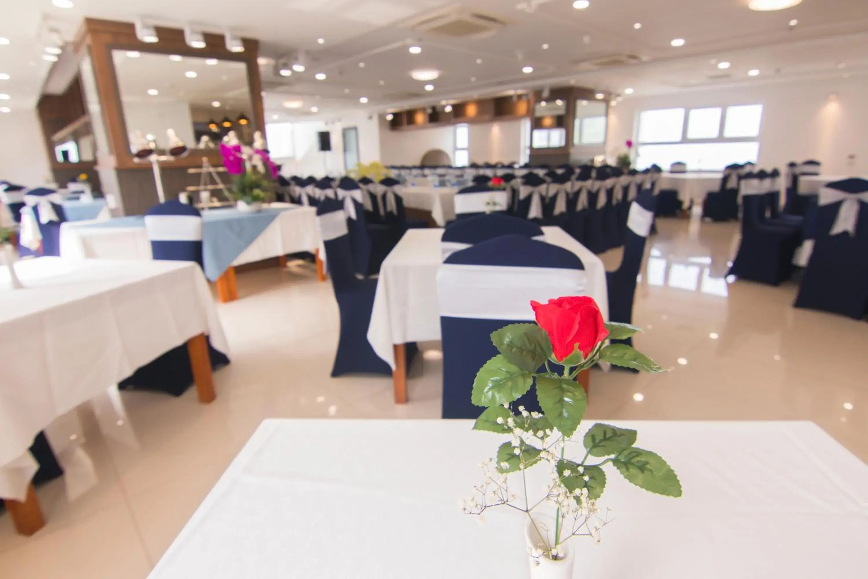 Restaurant/places to eat in Mermaid Seaside Hotel Restaurant/places to eat in Mermaid Seaside Hotel