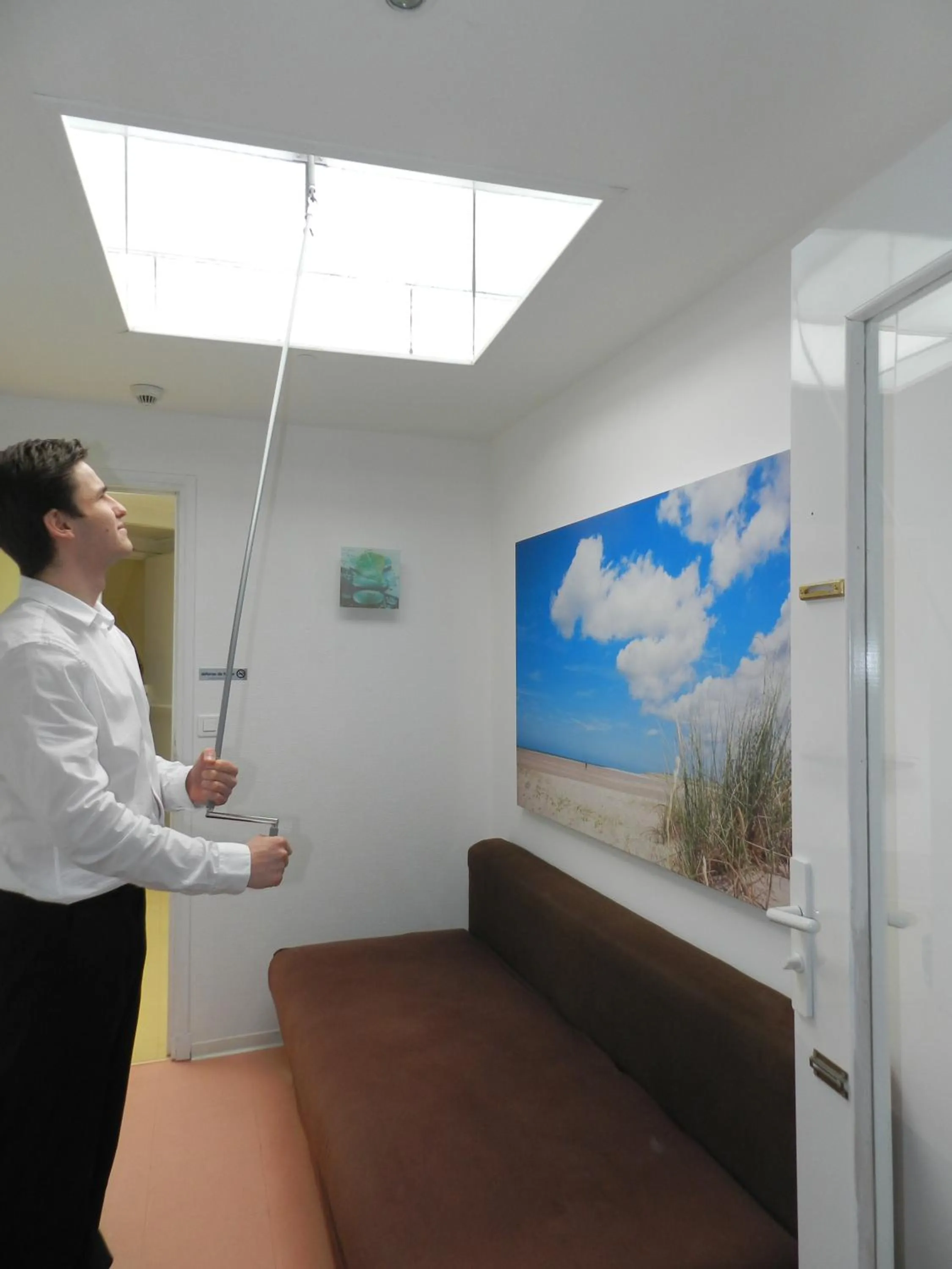 Twin Room with Small Transom Window (2 adults + 1 child) in Hôtel Le Vivier WISSANT - Centre Village - Côte d'Opale - Baie de Wissant - 2CAPS