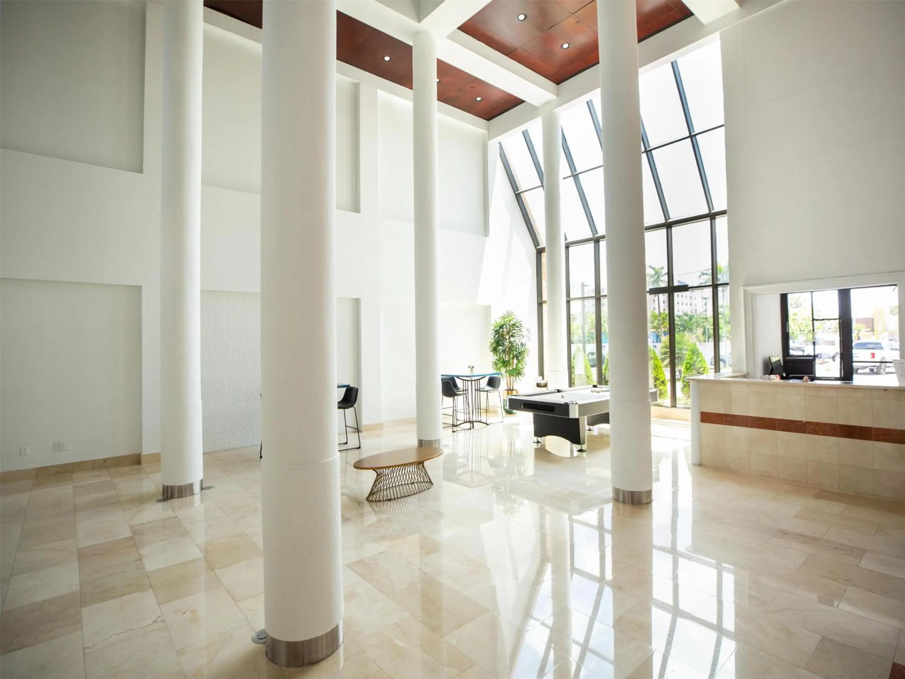 Sports in Regency Miami Airport by Sonesta