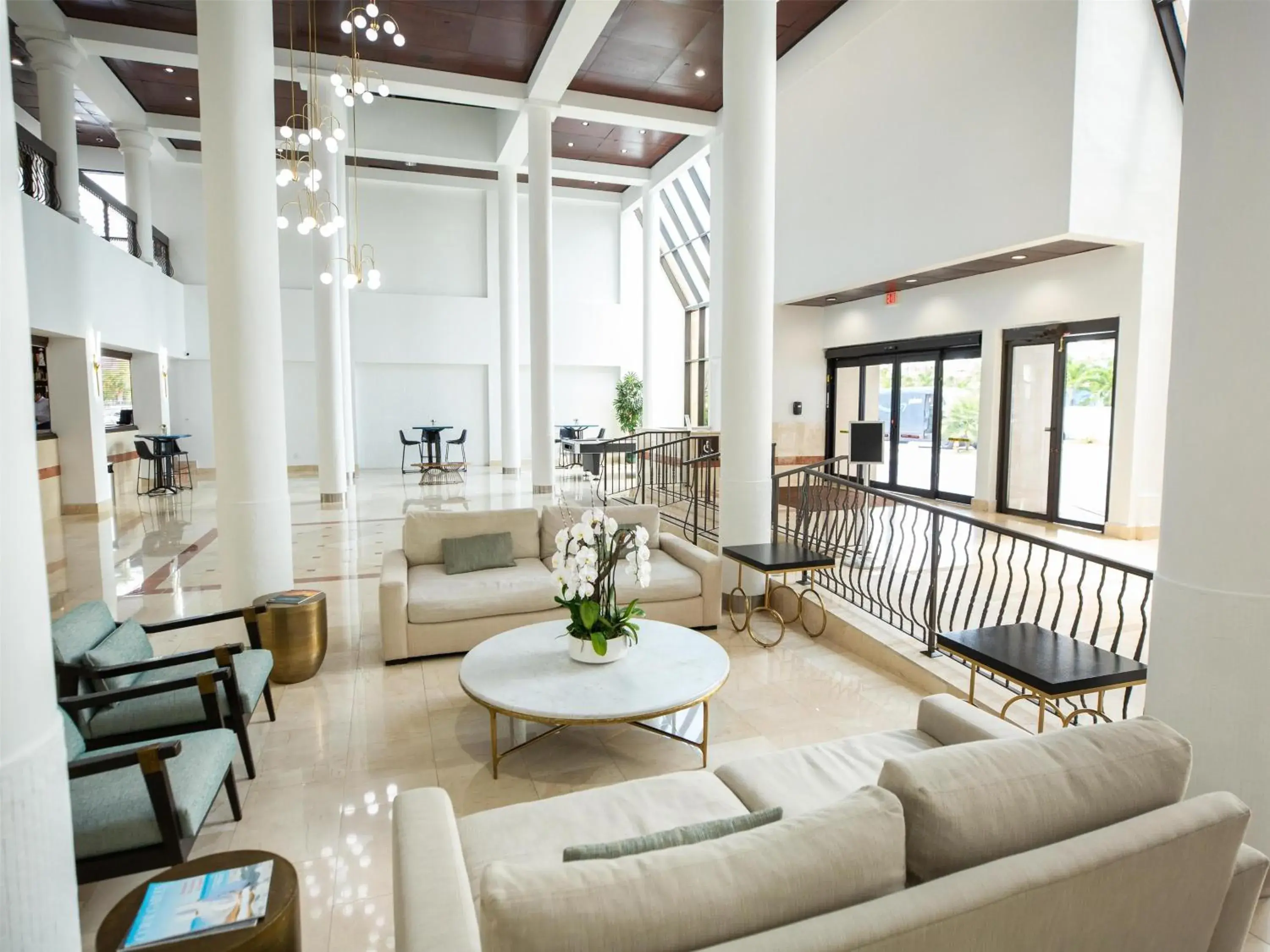 Lobby or reception in Regency Miami Airport by Sonesta Lobby or reception in Regency Miami Airport by Sonesta