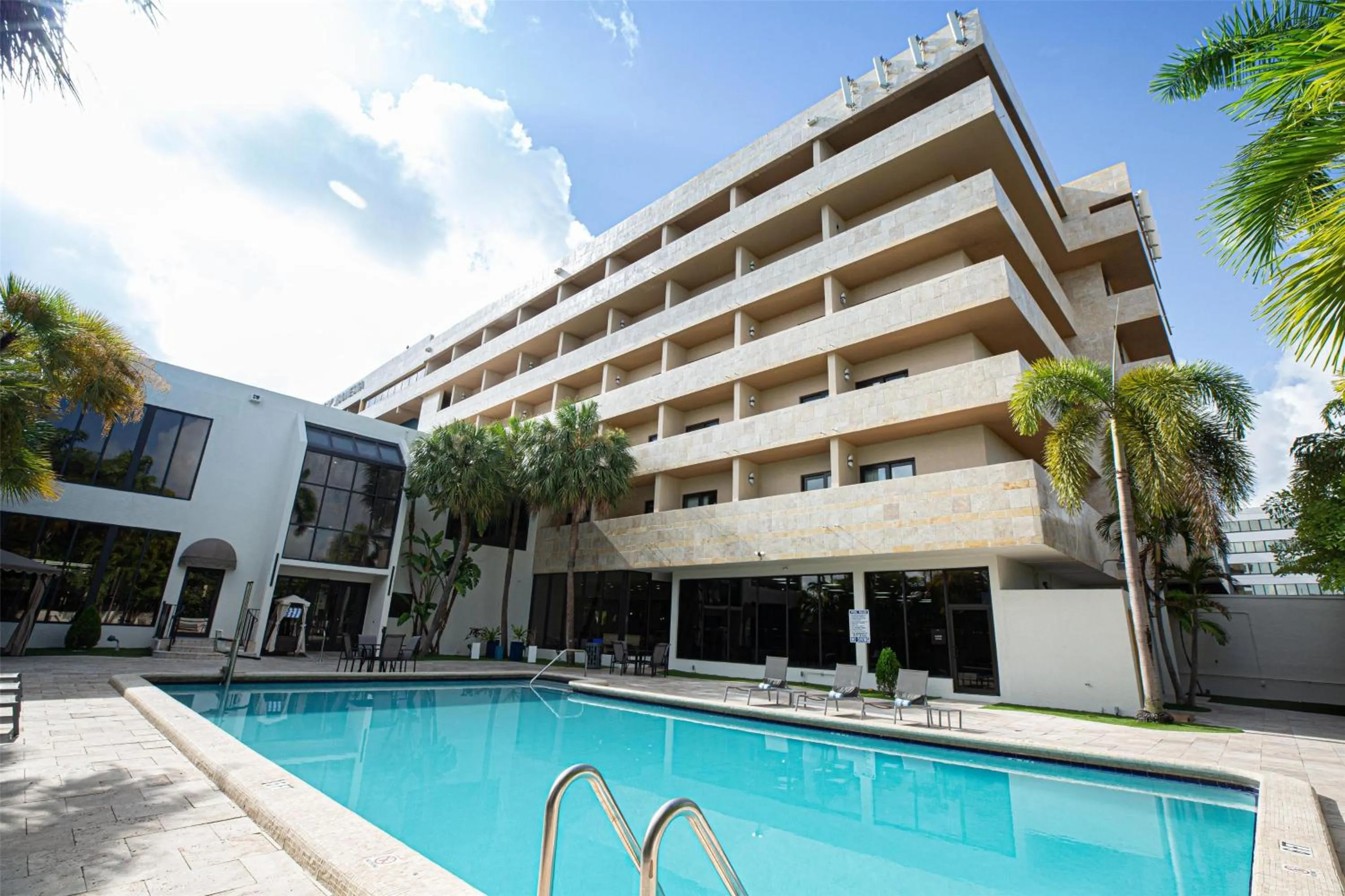 Pool view in Regency Miami Airport by Sonesta