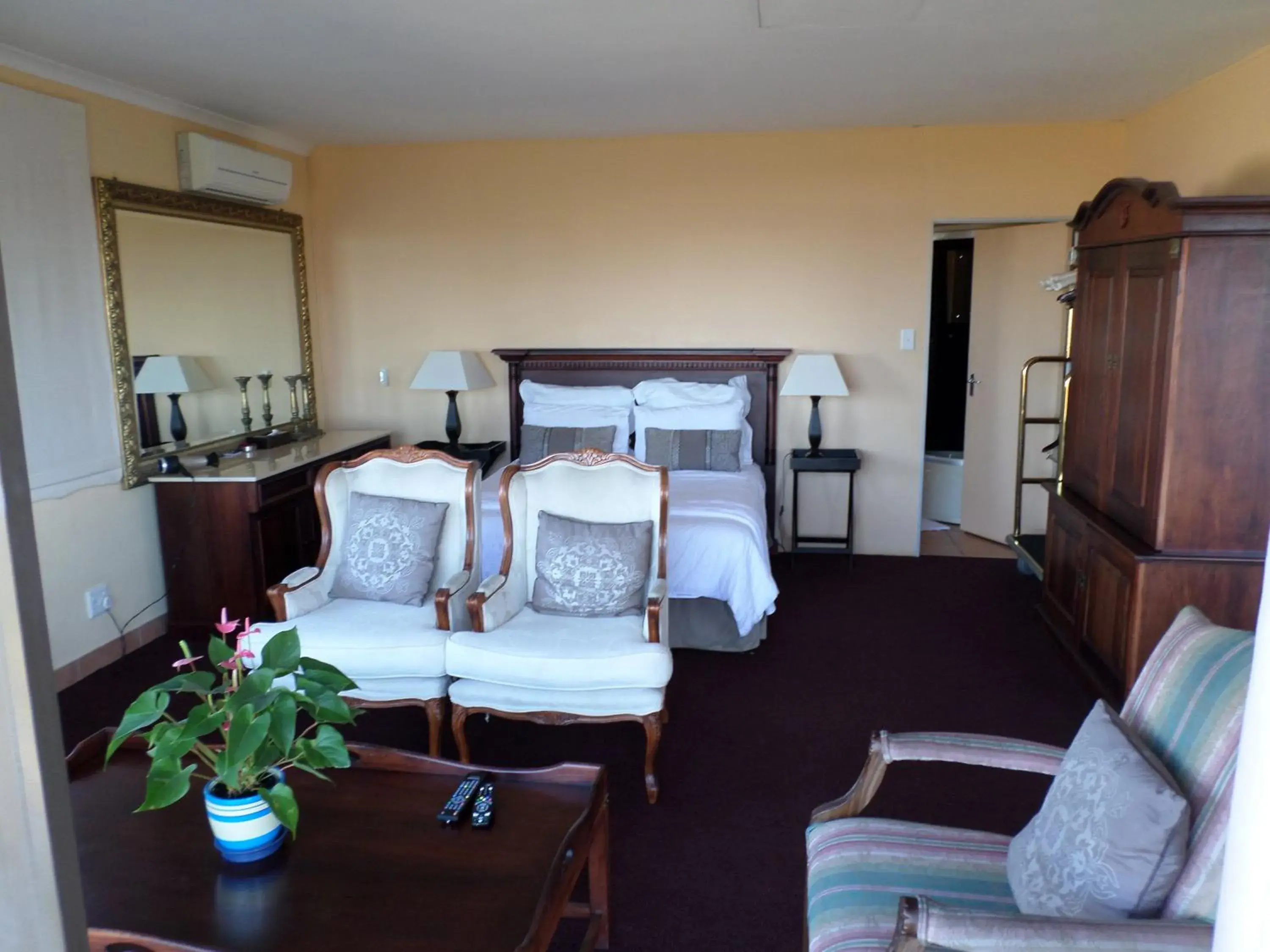 Suite - single occupancy in Kingston Place Guesthouse Suite - single occupancy in Kingston Place Guesthouse