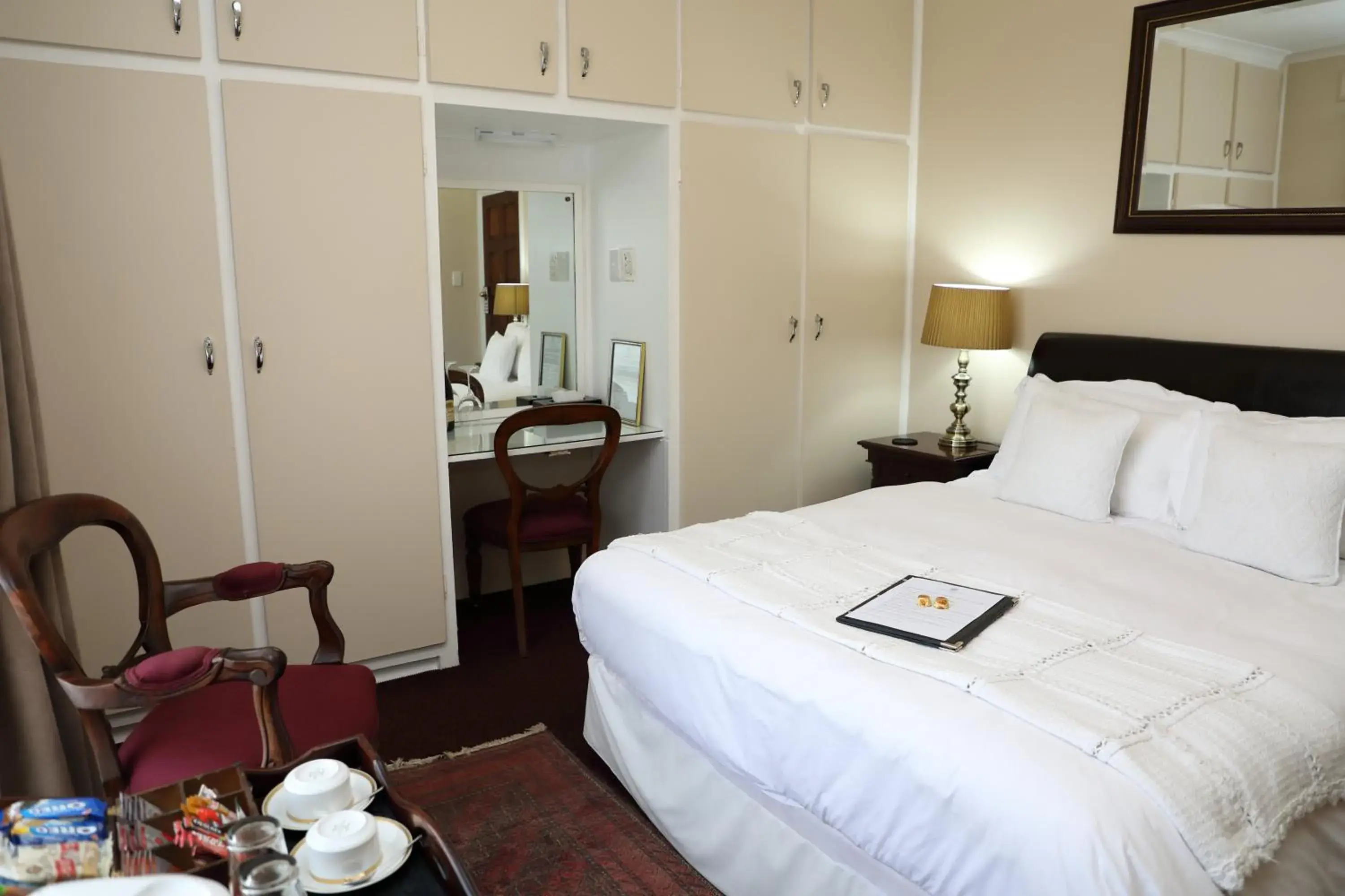 Double Room - single occupancy in Kingston Place Guesthouse Double Room - single occupancy in Kingston Place Guesthouse