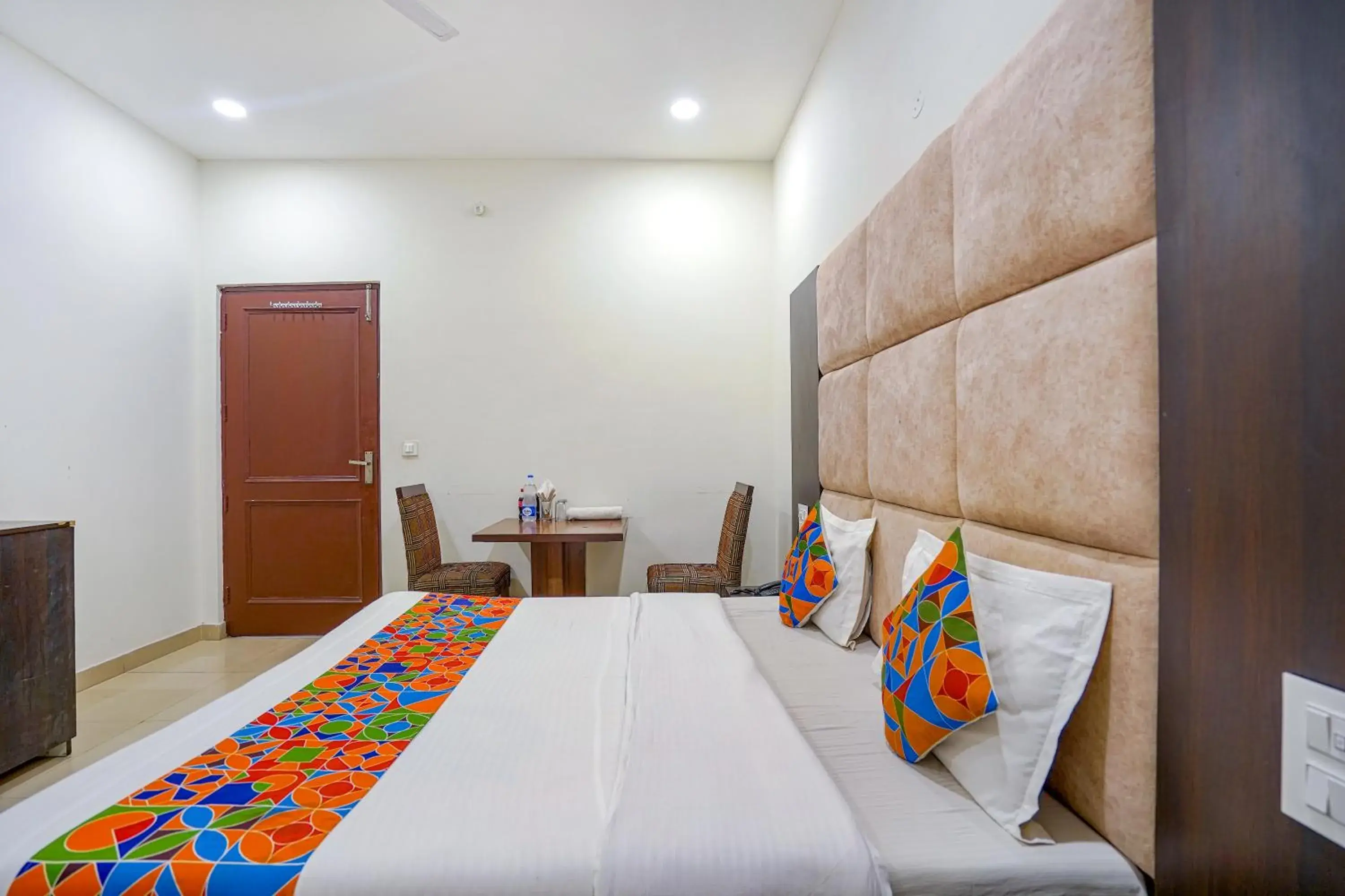 Bed in FabHotel Grand Inn Bed in FabHotel Grand Inn