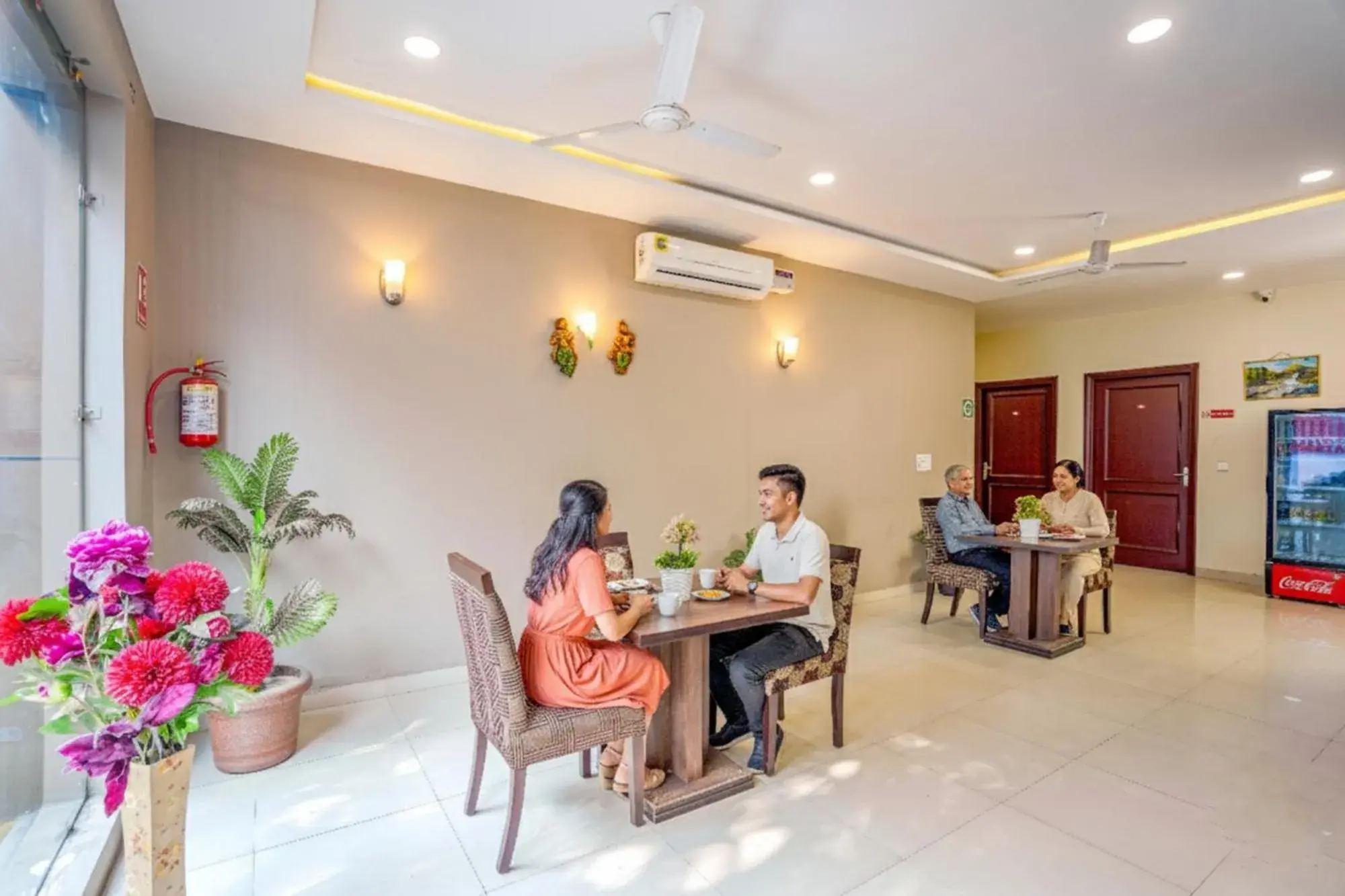 Restaurant/places to eat in FabHotel Grand Inn Restaurant/places to eat in FabHotel Grand Inn