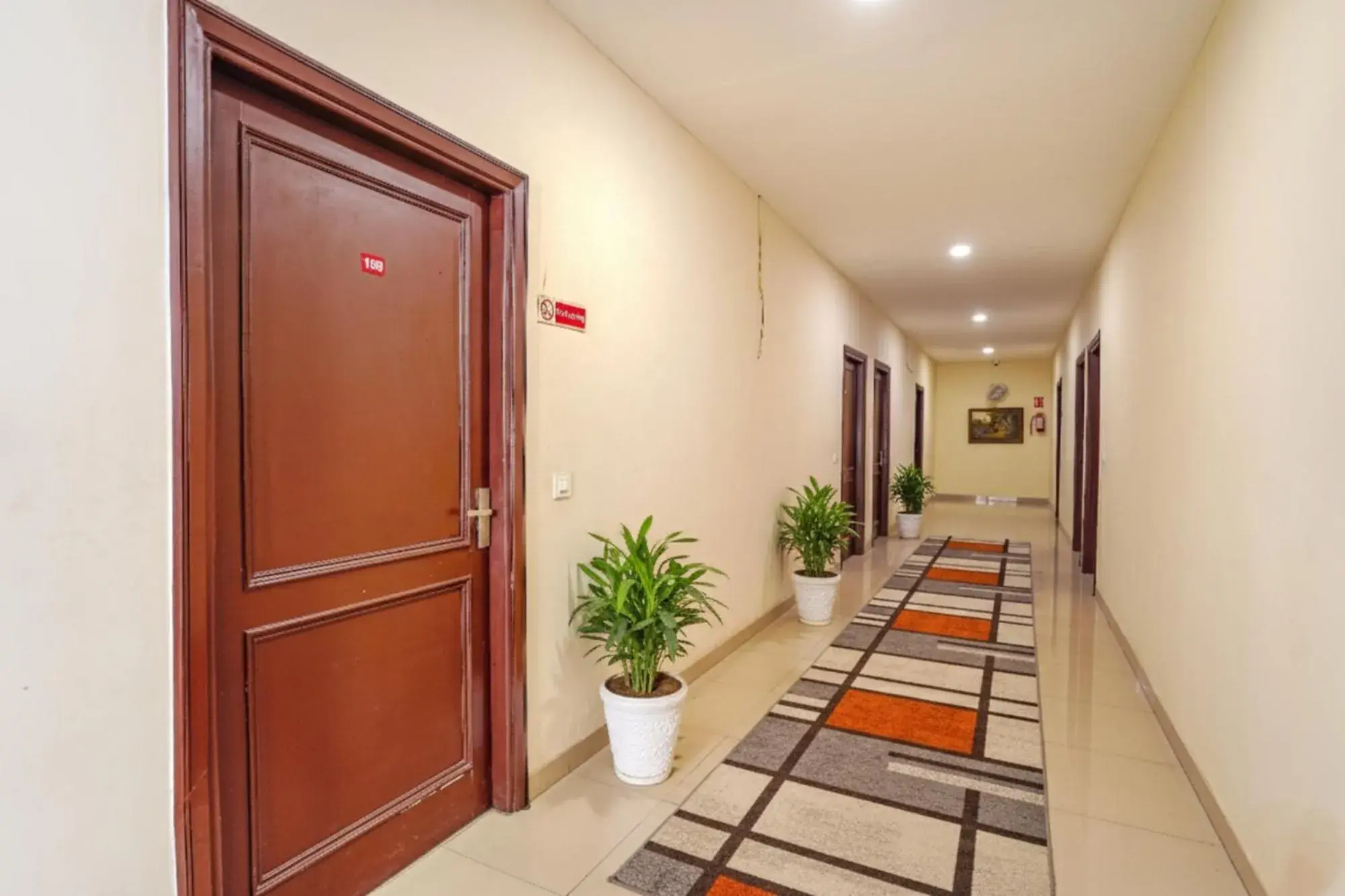 Lobby or reception in FabHotel Grand Inn Lobby or reception in FabHotel Grand Inn