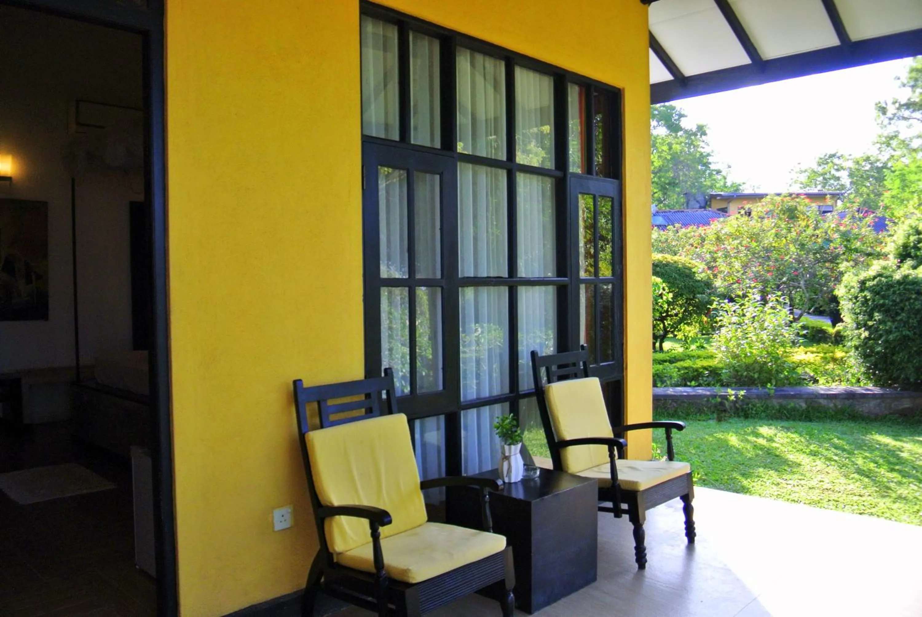 Balcony/Terrace in Flower Garden Lake Resort