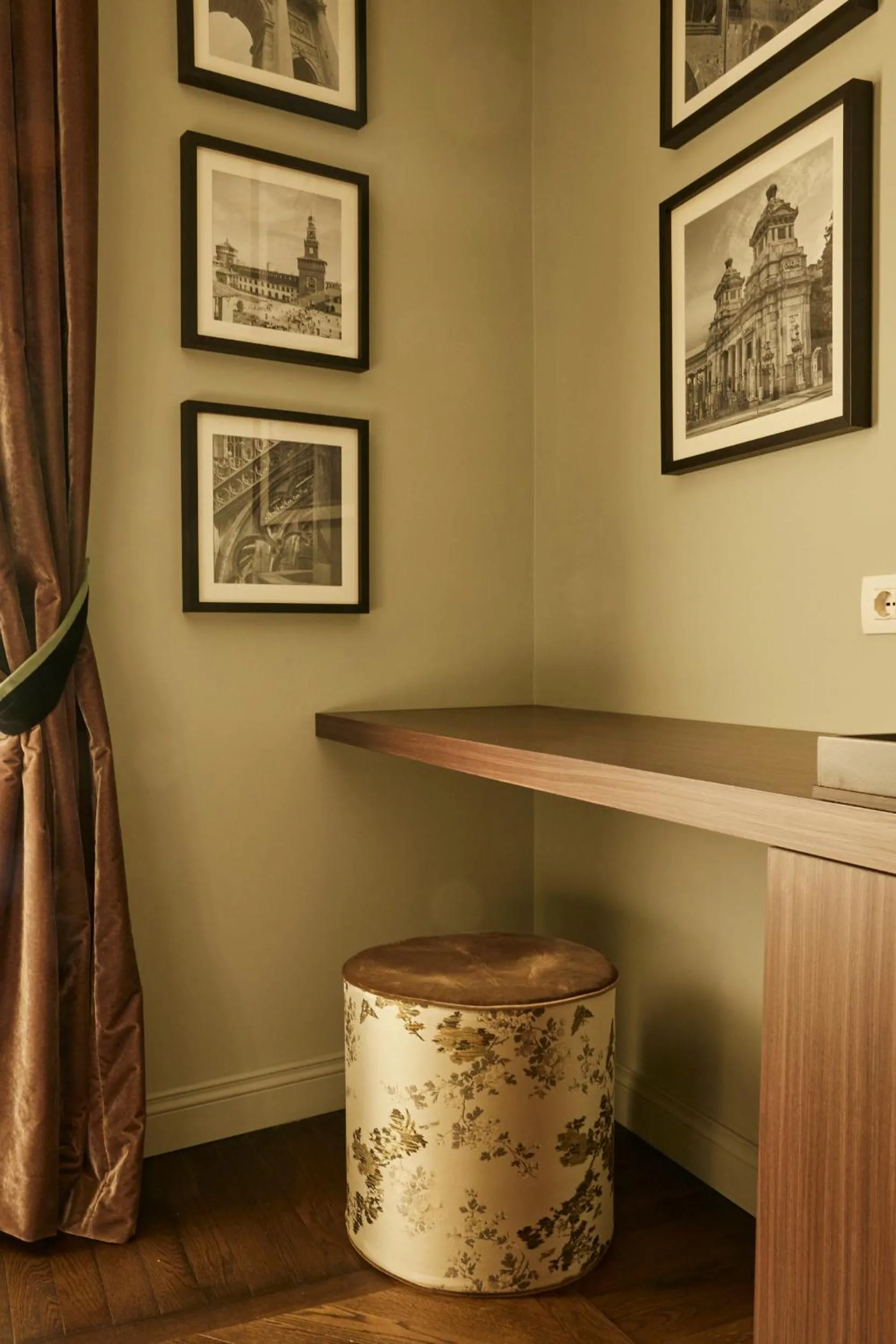 Coffee/tea facilities in Living Suites