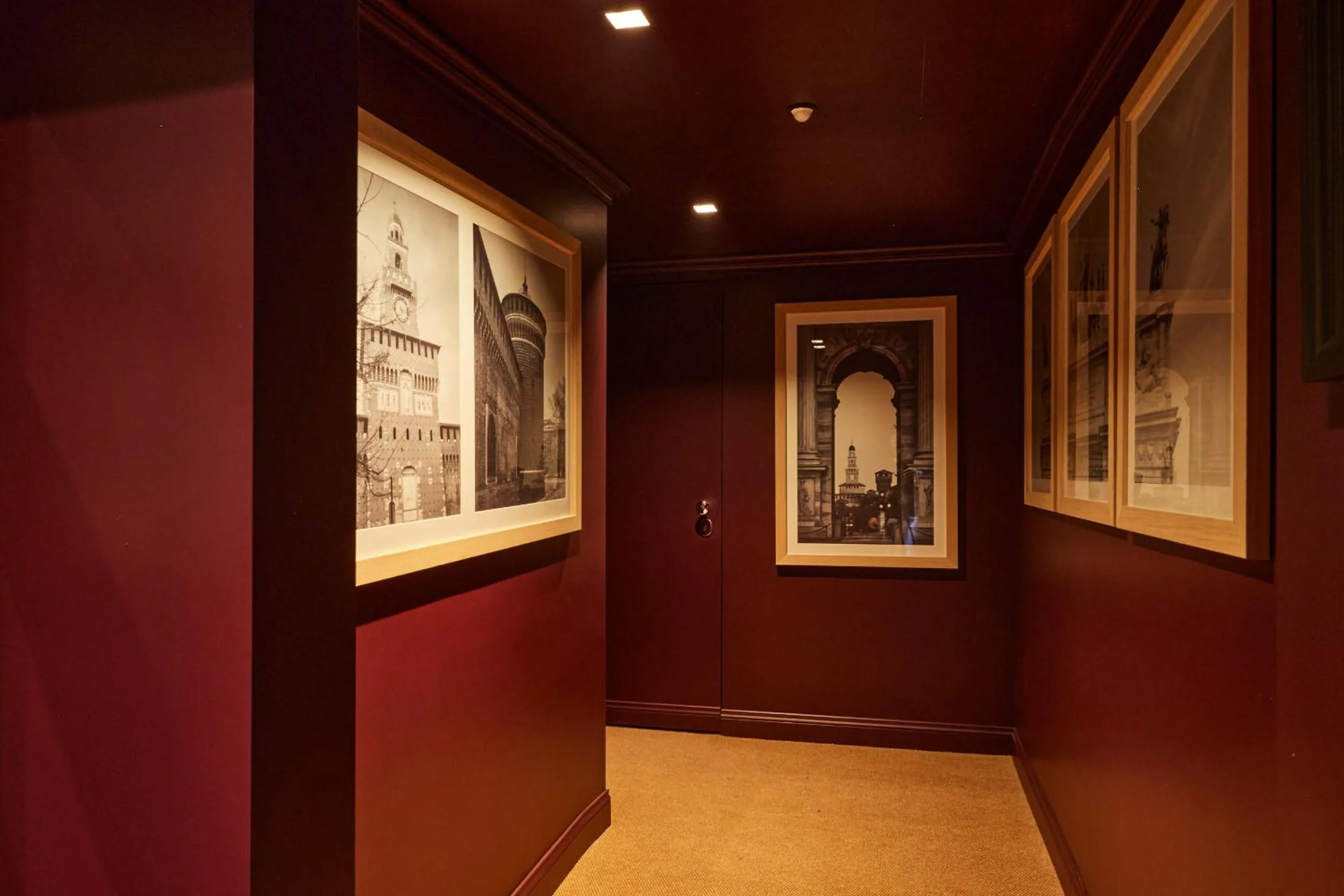 Facade/entrance in Living Suites