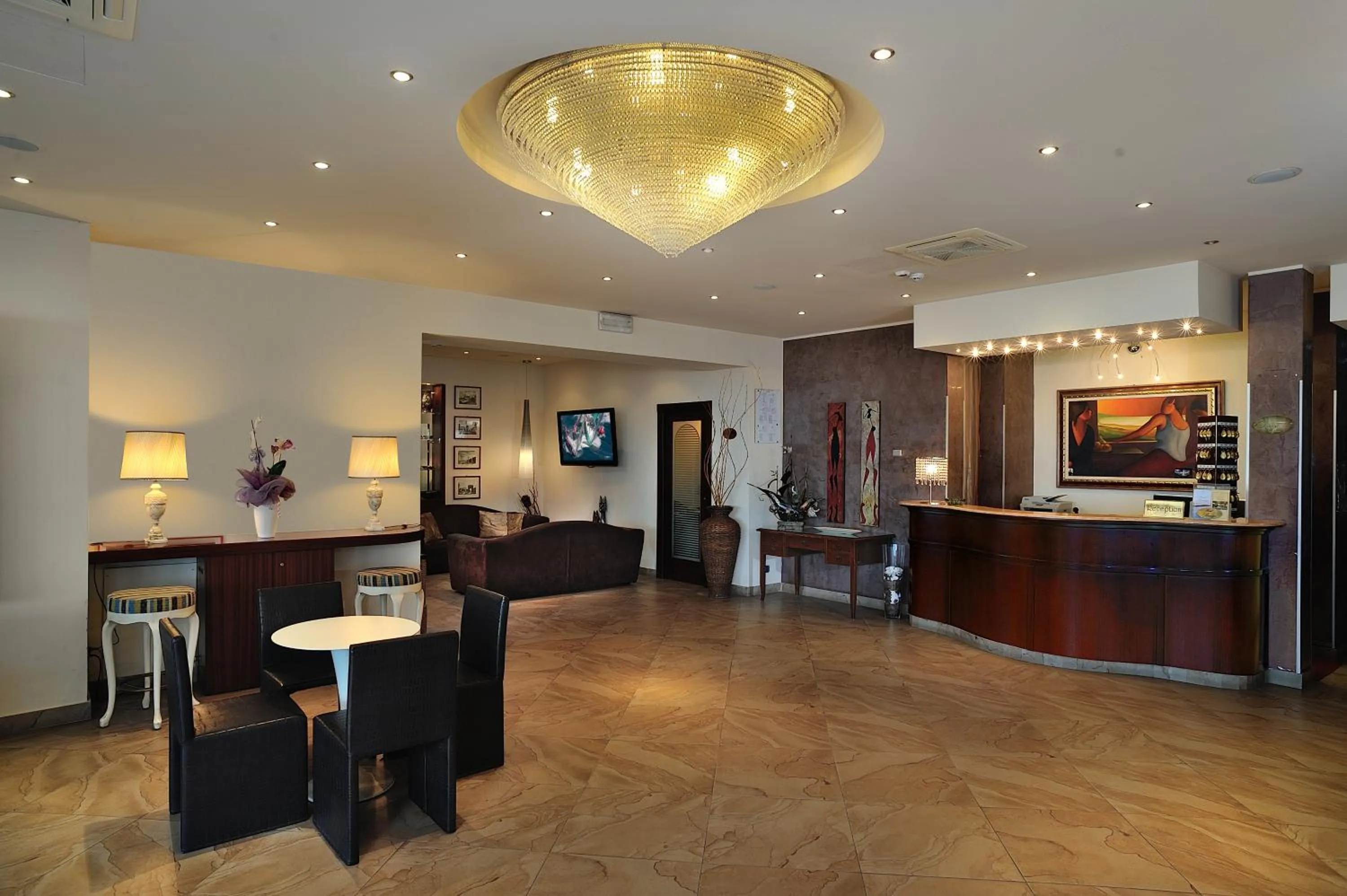 Lobby or reception in Hotel Bridge