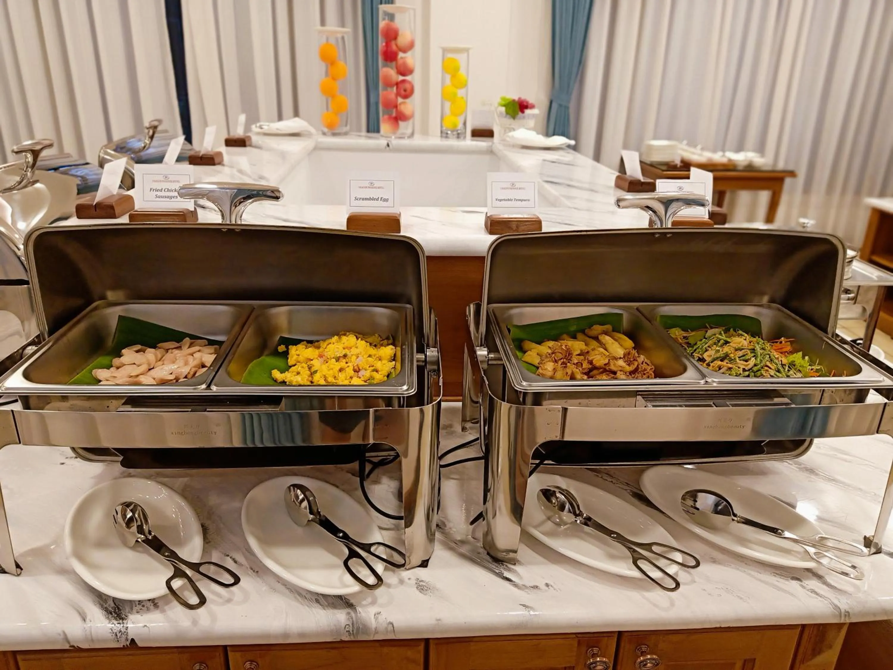 Food and drinks in Dragon Phoenix Hotel