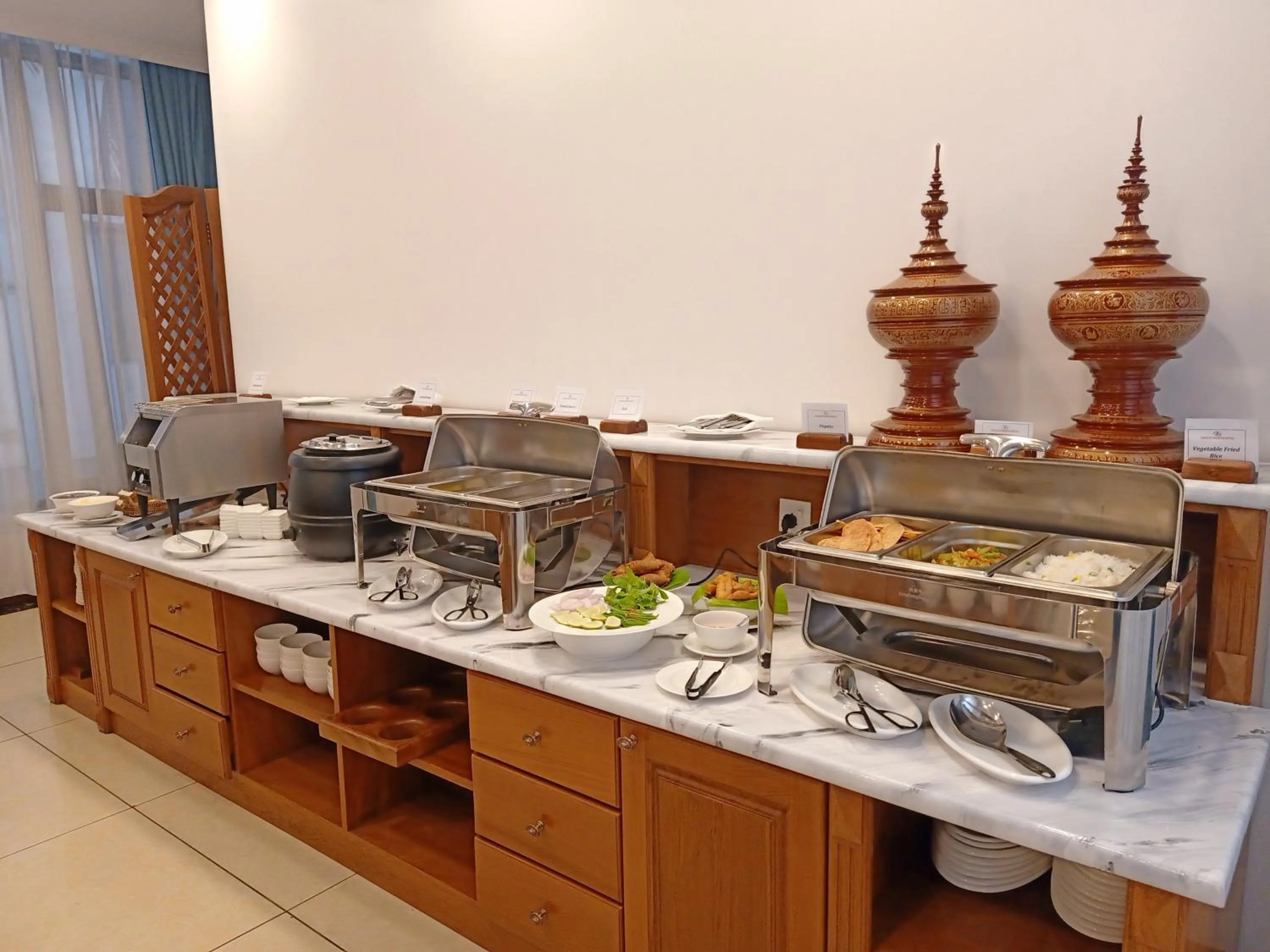 Food in Dragon Phoenix Hotel