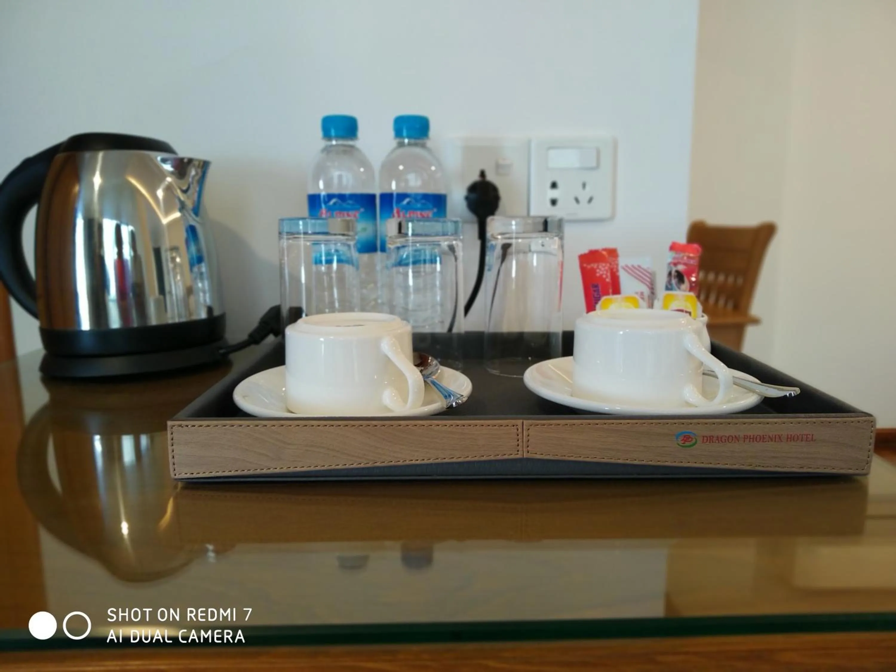 Coffee/tea facilities in Dragon Phoenix Hotel