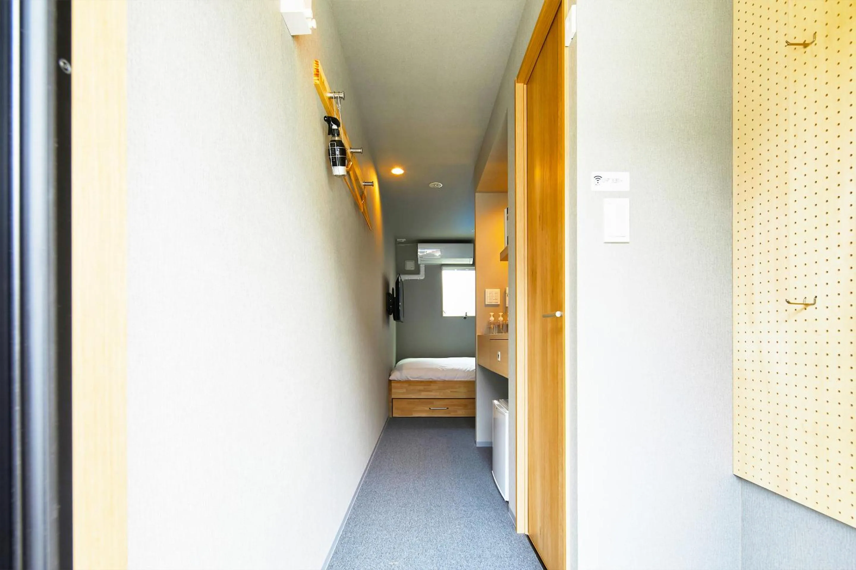 Photo of the whole room, Bed in boxi Hakata 2