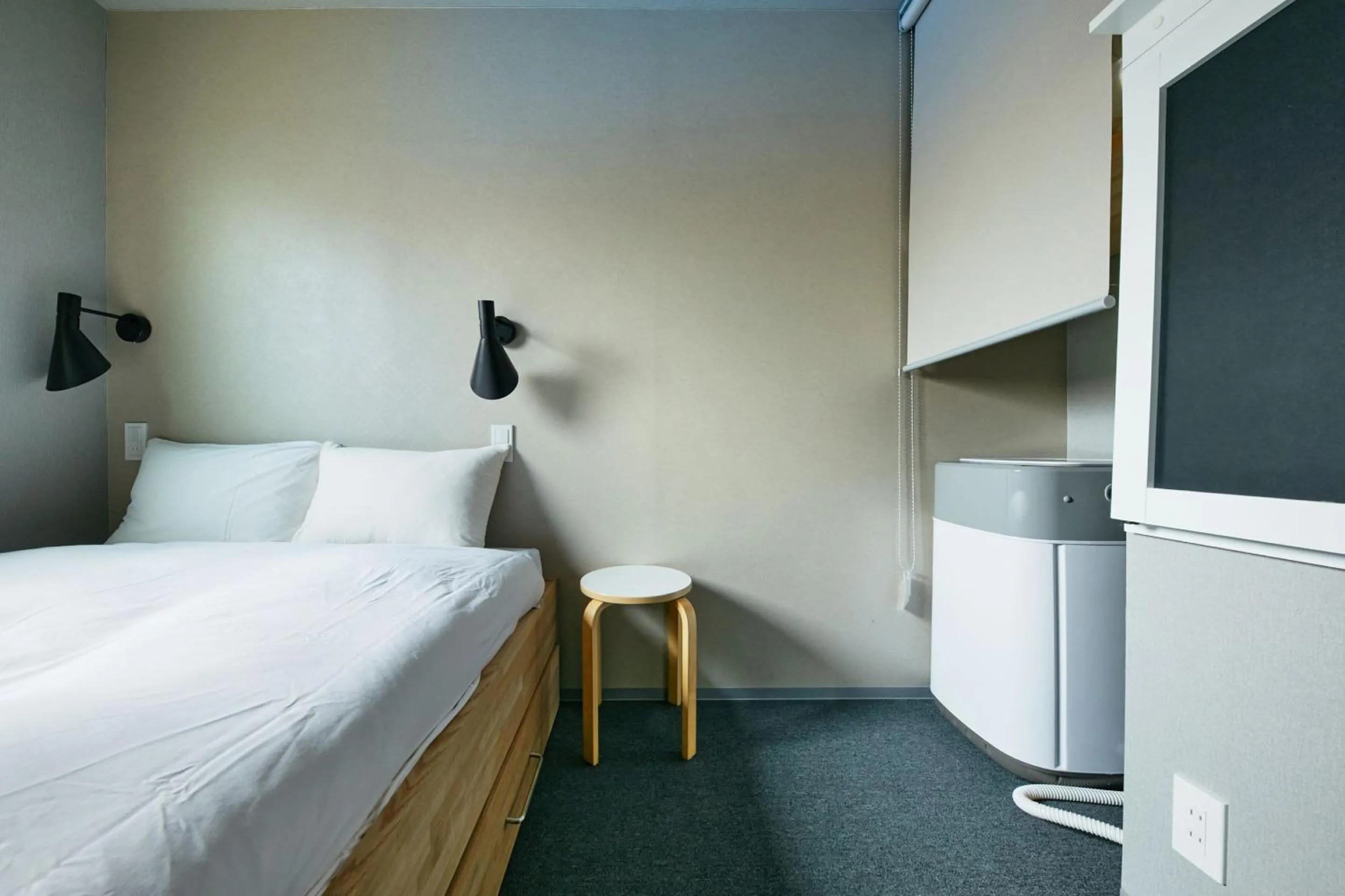 Bed in boxi Hakata 2