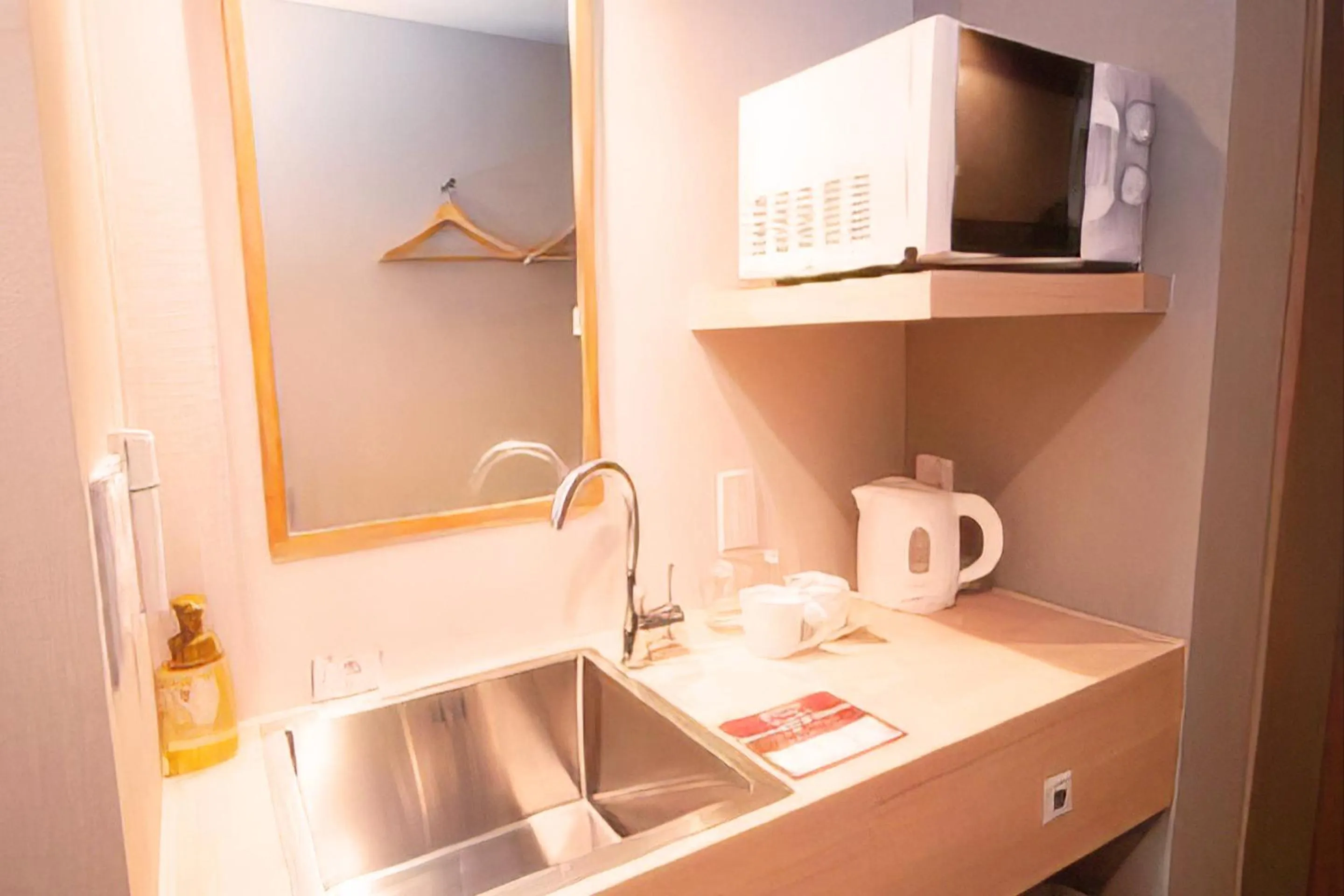 Photo of the whole room in boxi Hakata 2