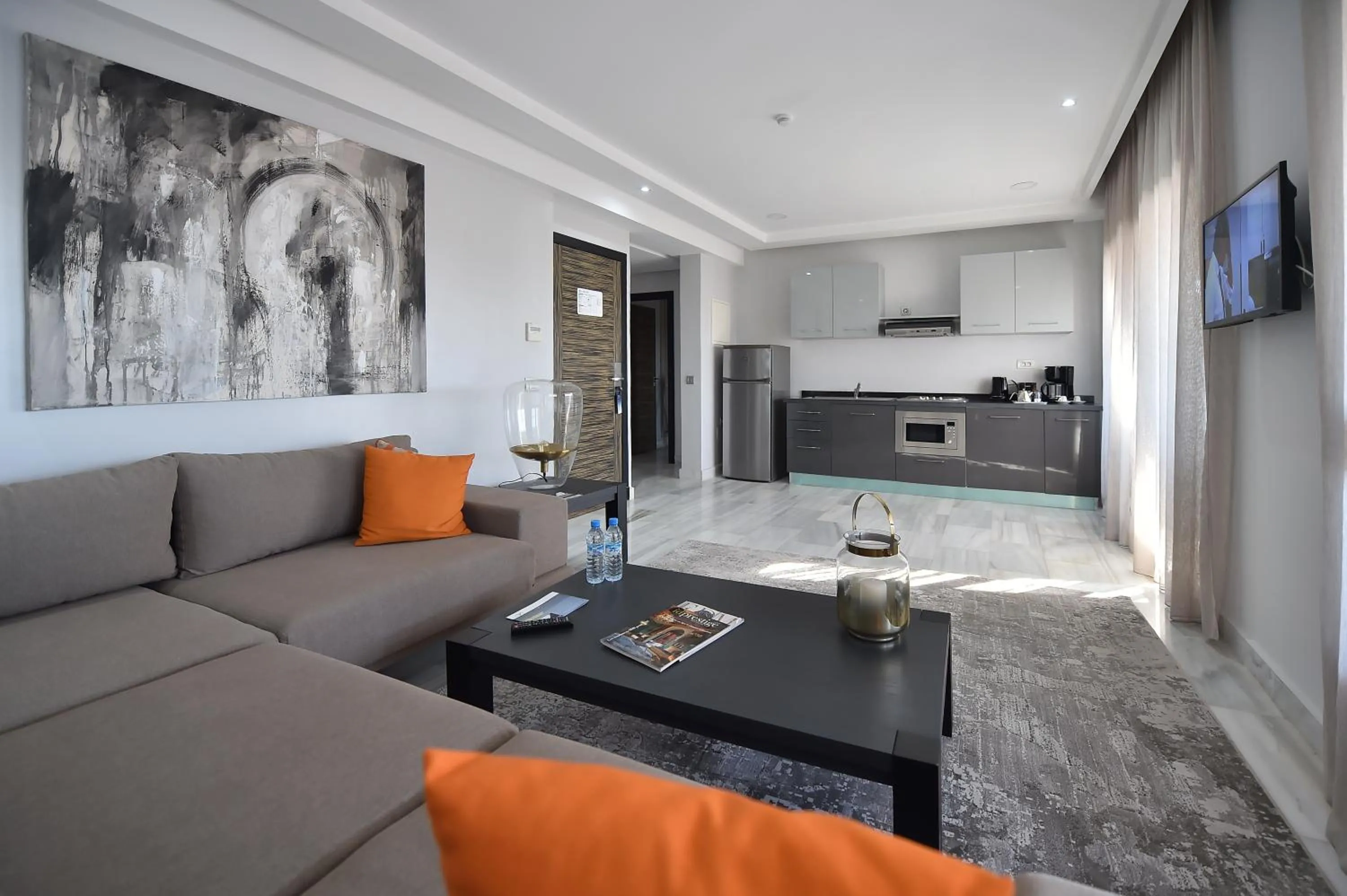 Coffee/tea facilities in Le Yacht Suites Hotel