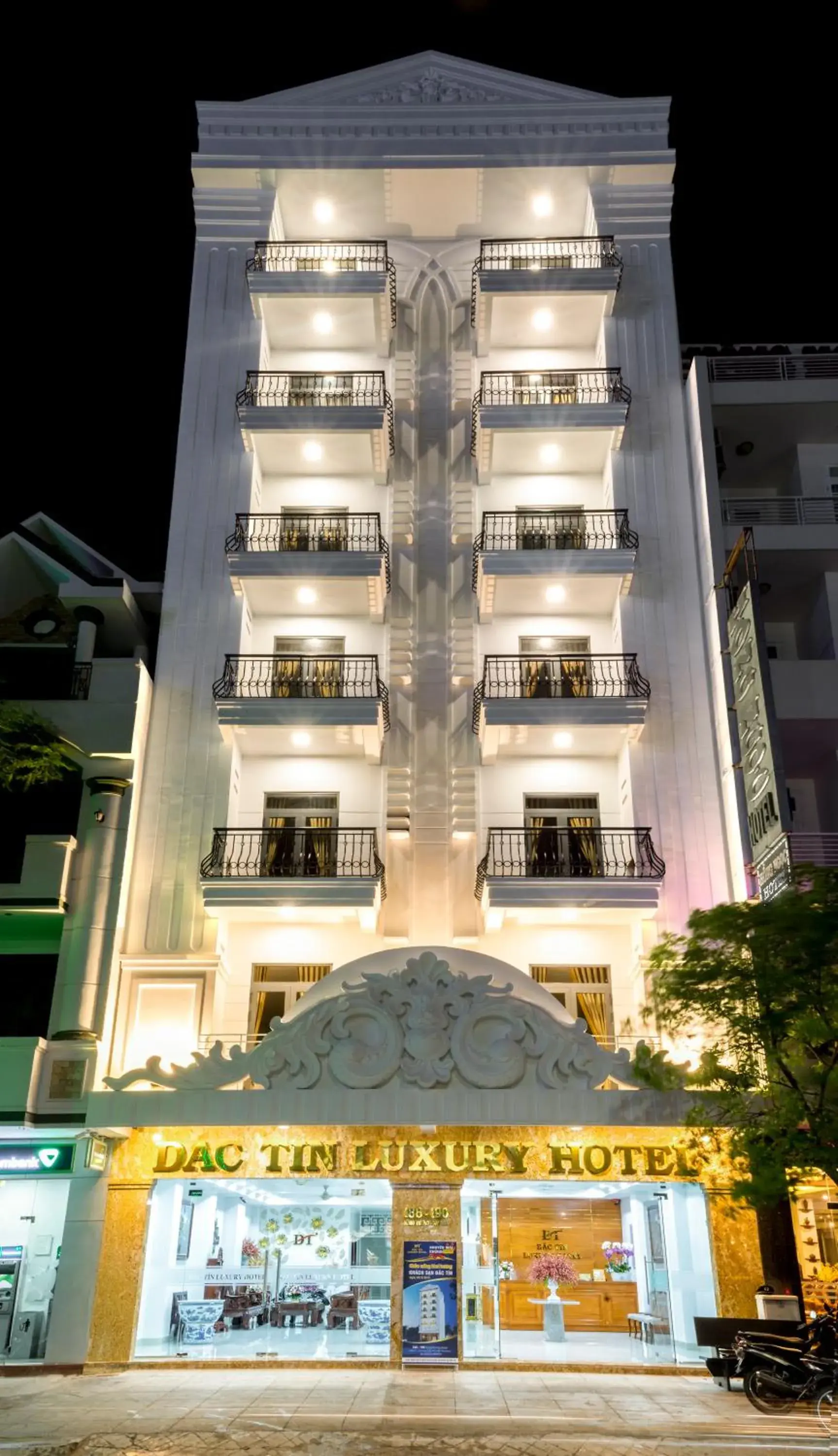 Breakfast in Dac Tin Luxury Hotel Breakfast in Dac Tin Luxury Hotel