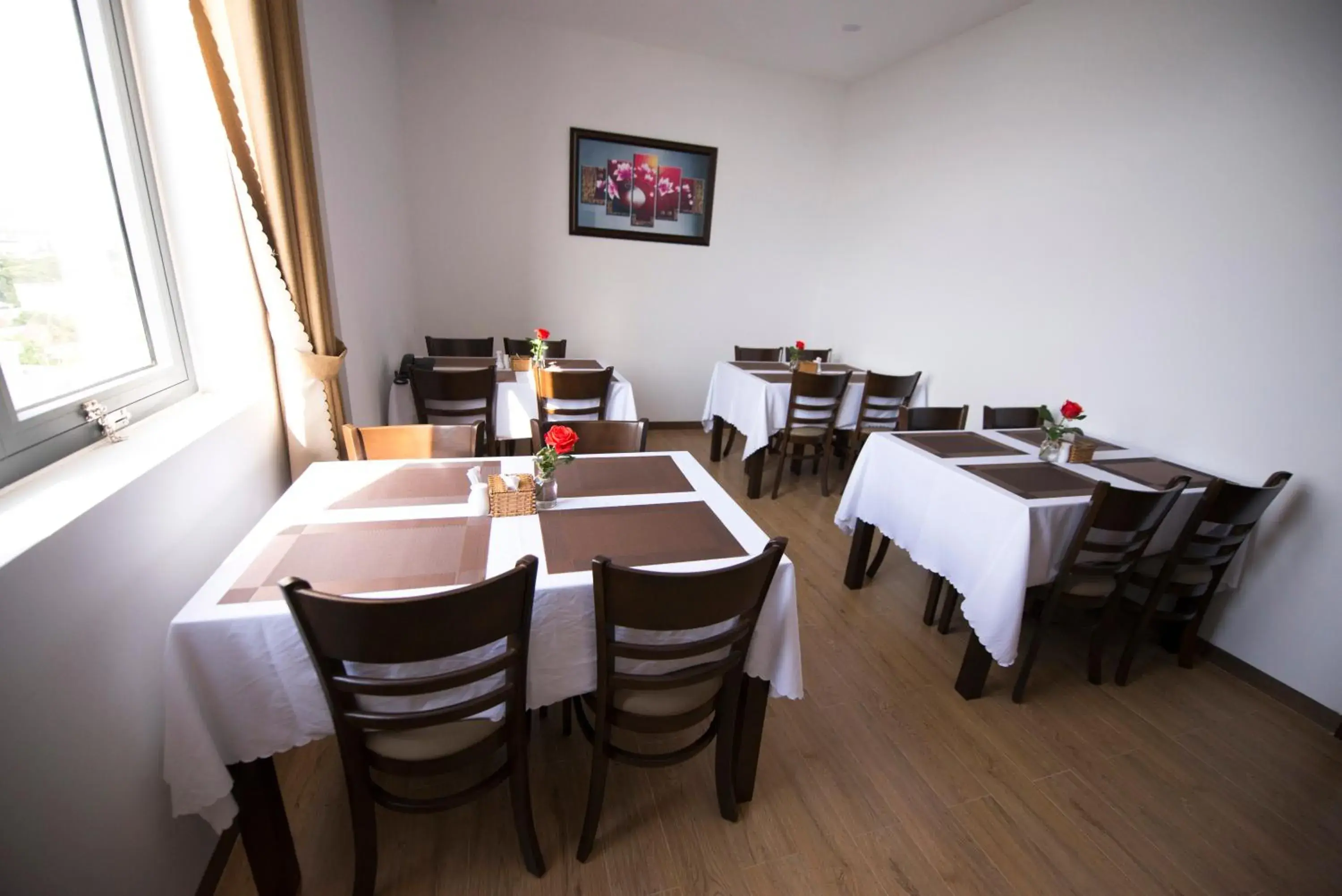 Breakfast in Dac Tin Luxury Hotel Breakfast in Dac Tin Luxury Hotel