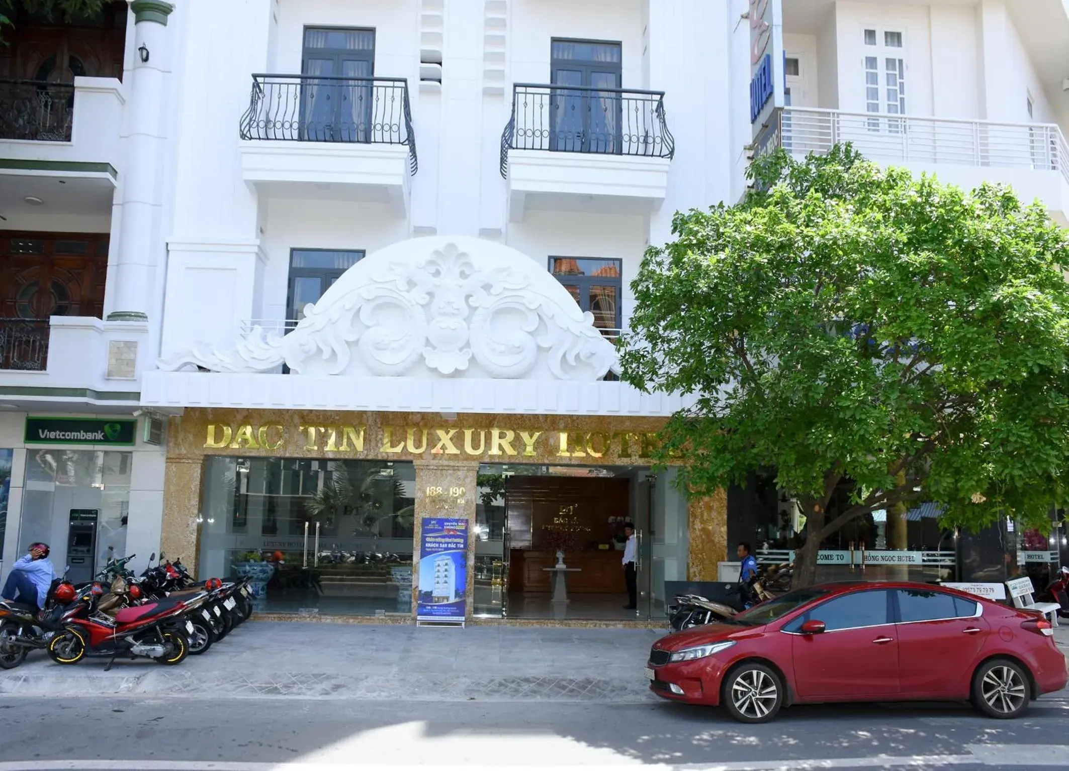 Property building in Dac Tin Luxury Hotel Property building in Dac Tin Luxury Hotel