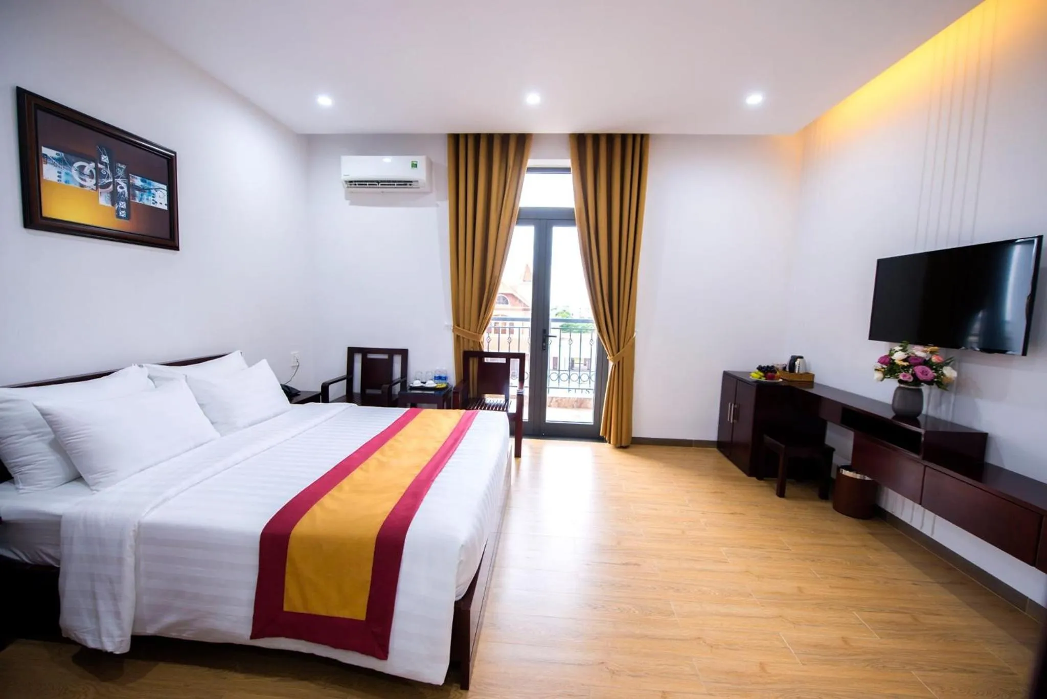 Bed in Dac Tin Luxury Hotel