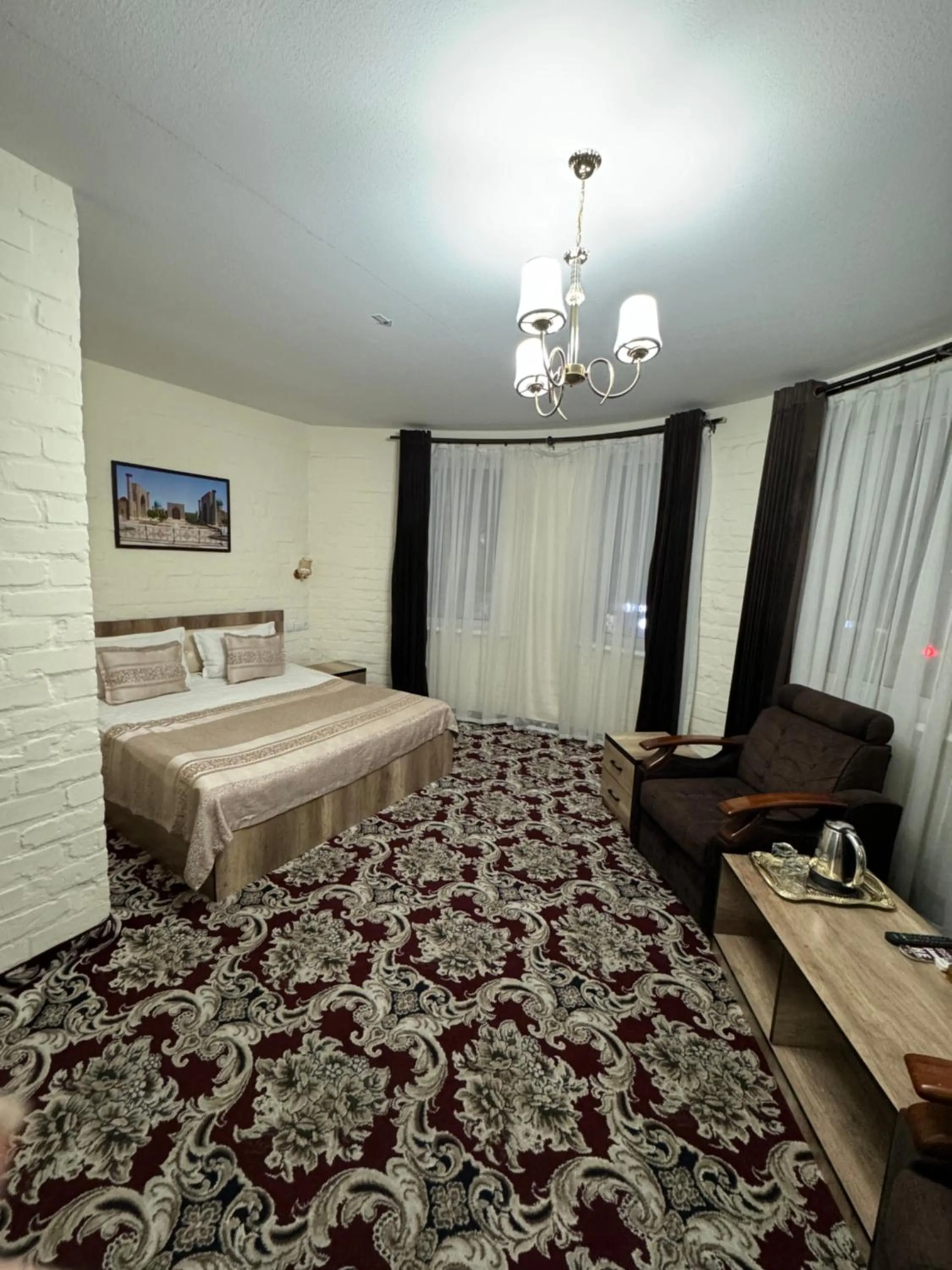 Photo of the whole room, Bed in Orient Grand